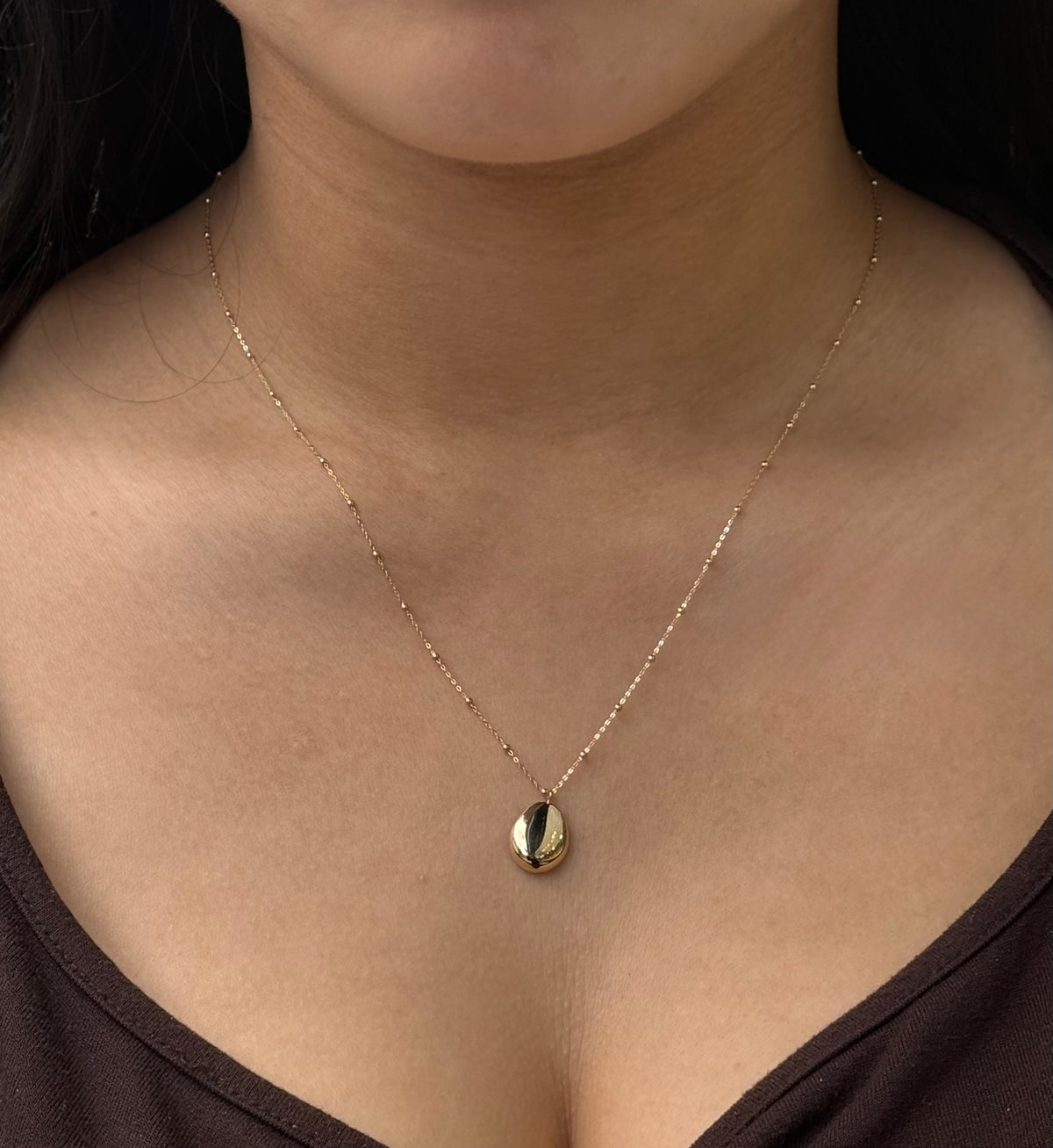 9ct Yellow Gold Bulbous Pendant on Beaded Chain