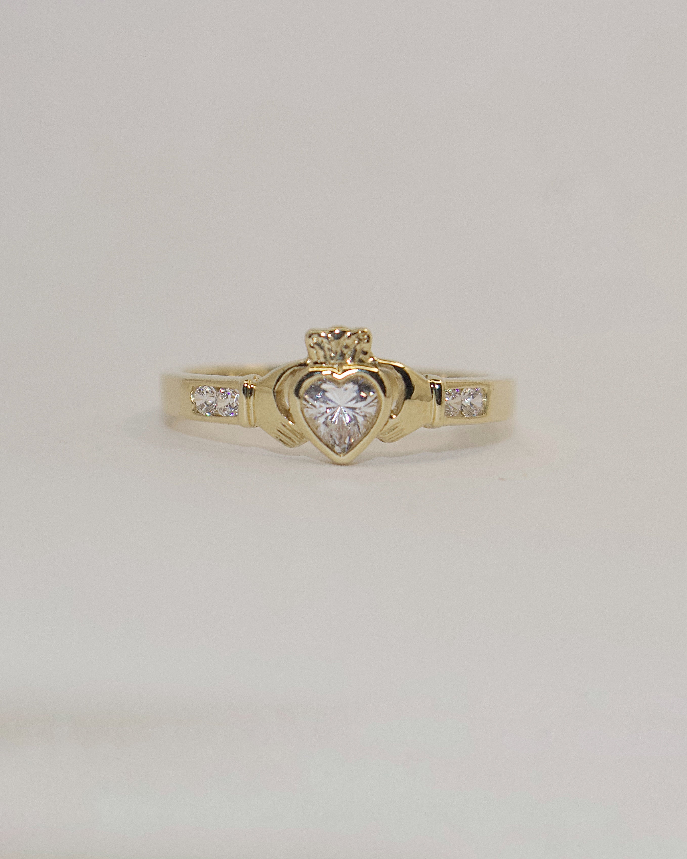 9ct Yellow Gold Small CZ Rub-over Claddagh Ring