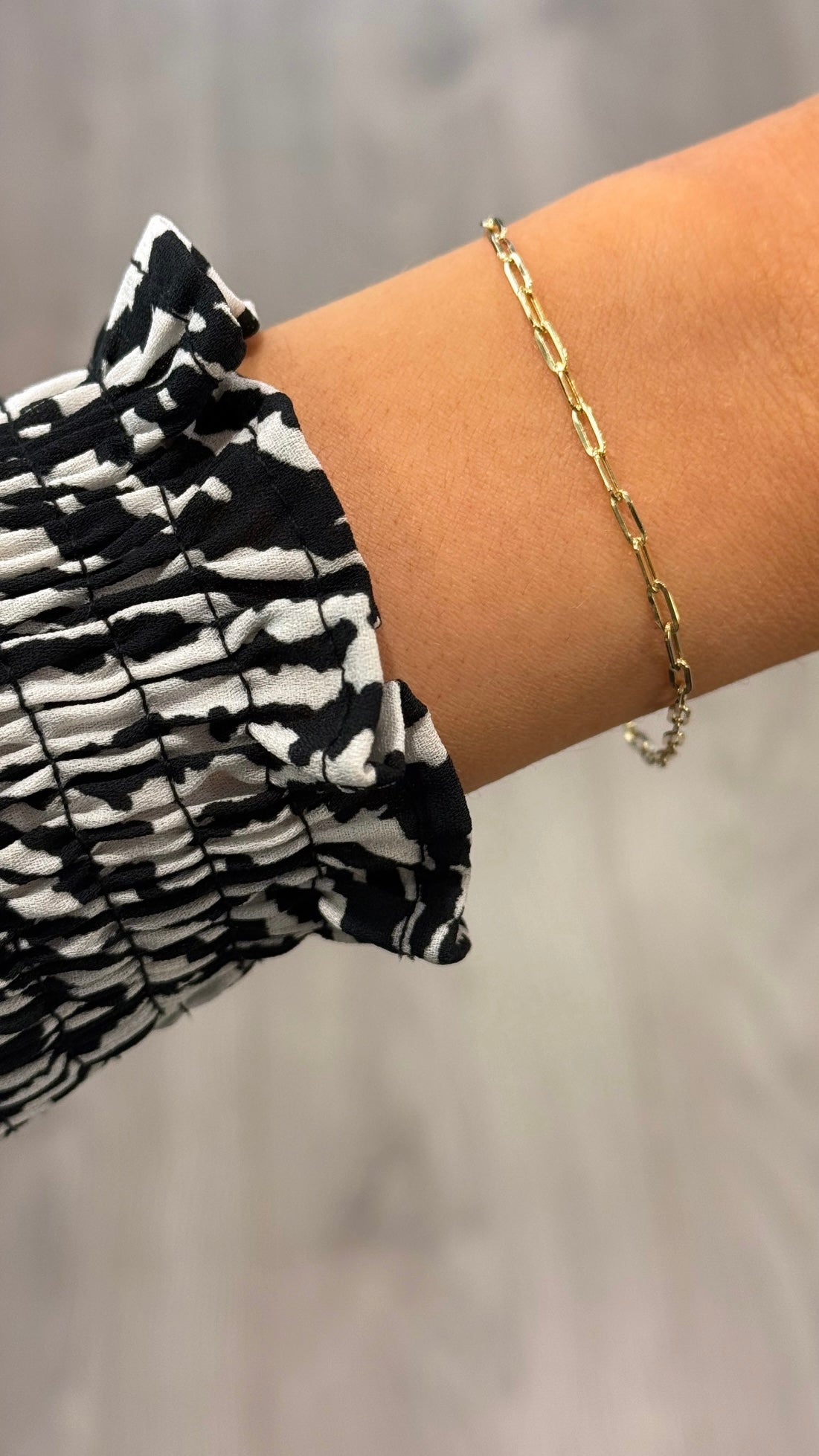 9ct Yellow Gold Dainty Paperlink Bracelet