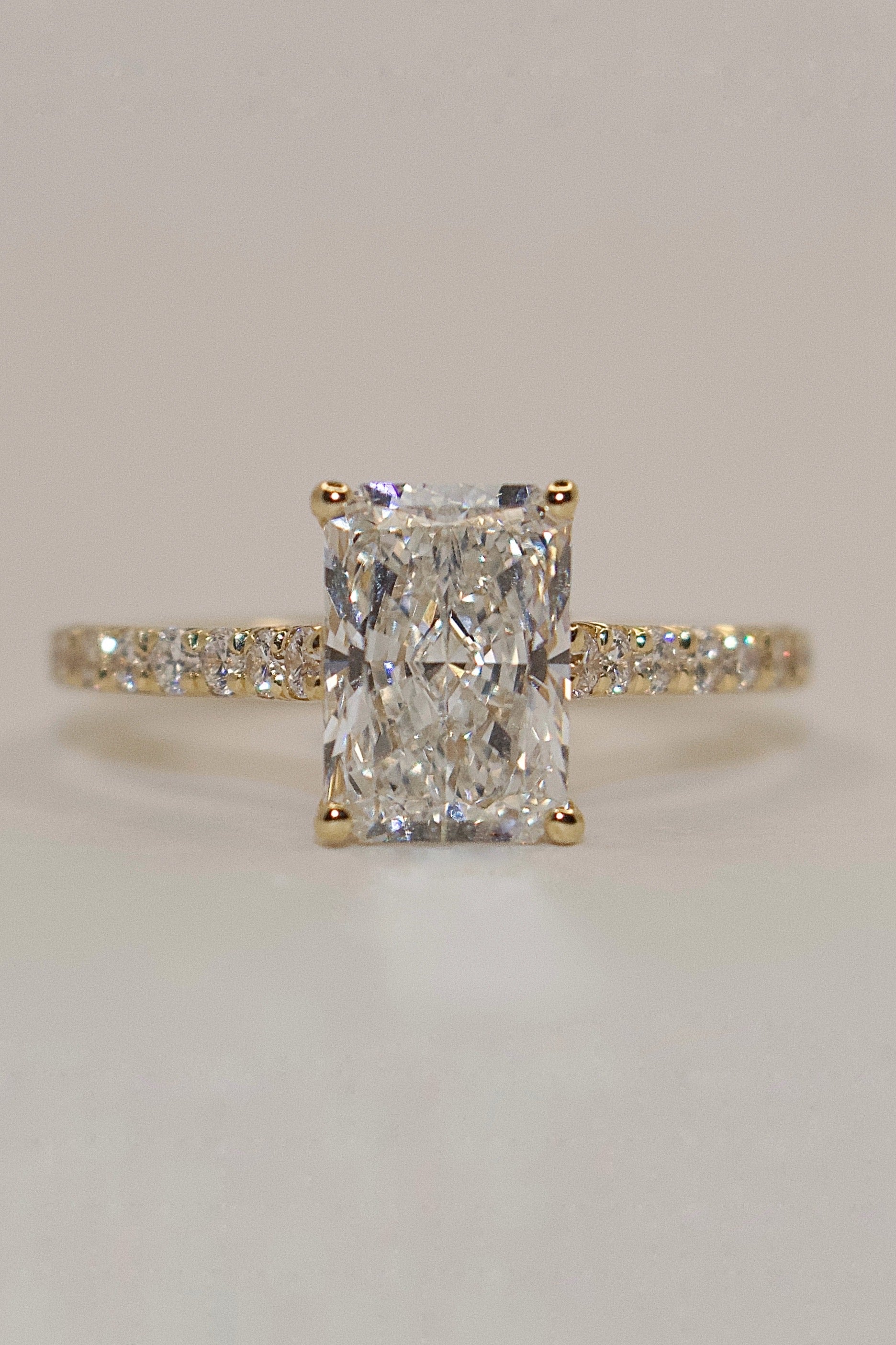 18k Yellow Gold 2.03ct Laboratory Grown Radiant Emerald Cut Diamond with Diamond Band