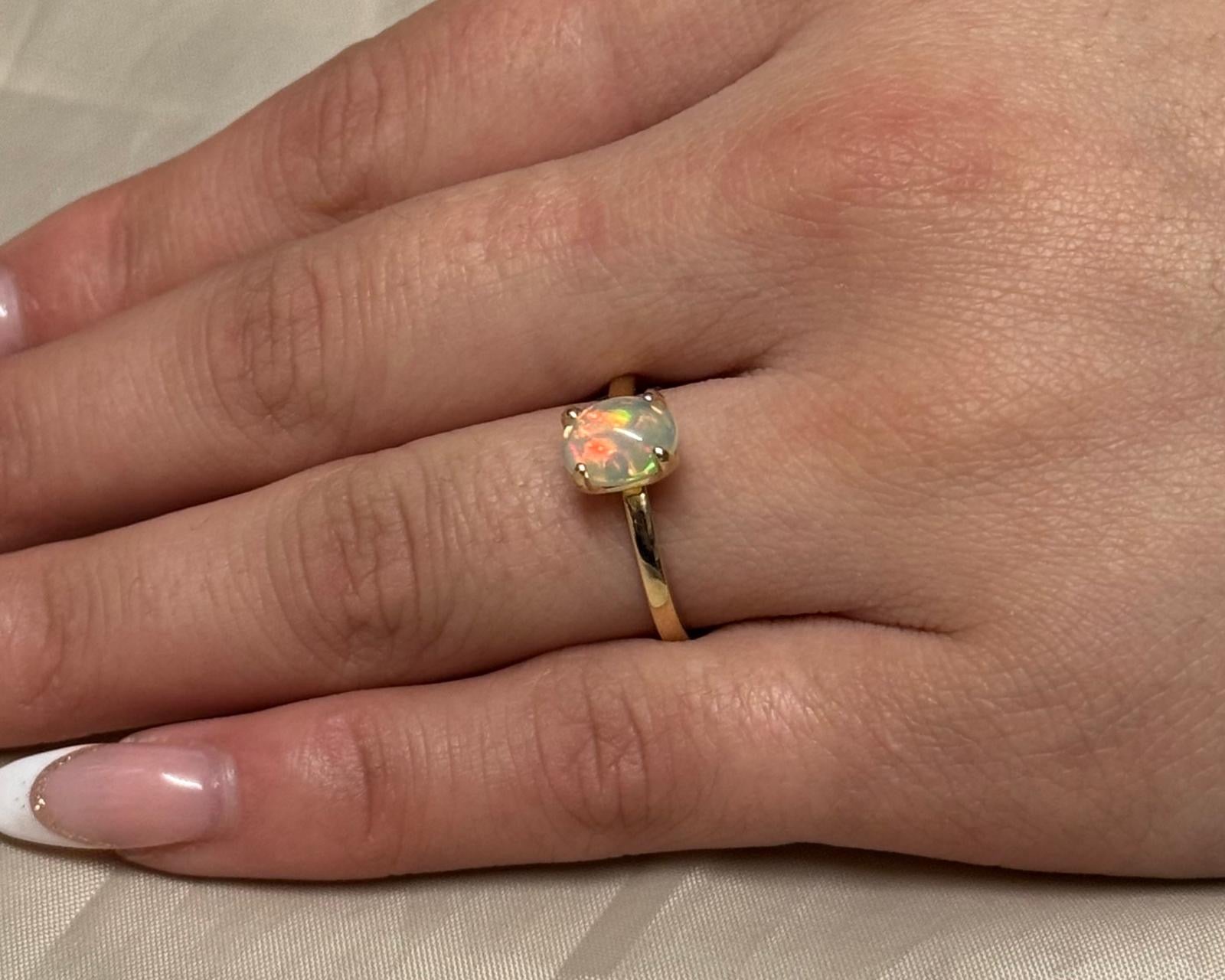 9K Yellow Gold Opal Solitaire