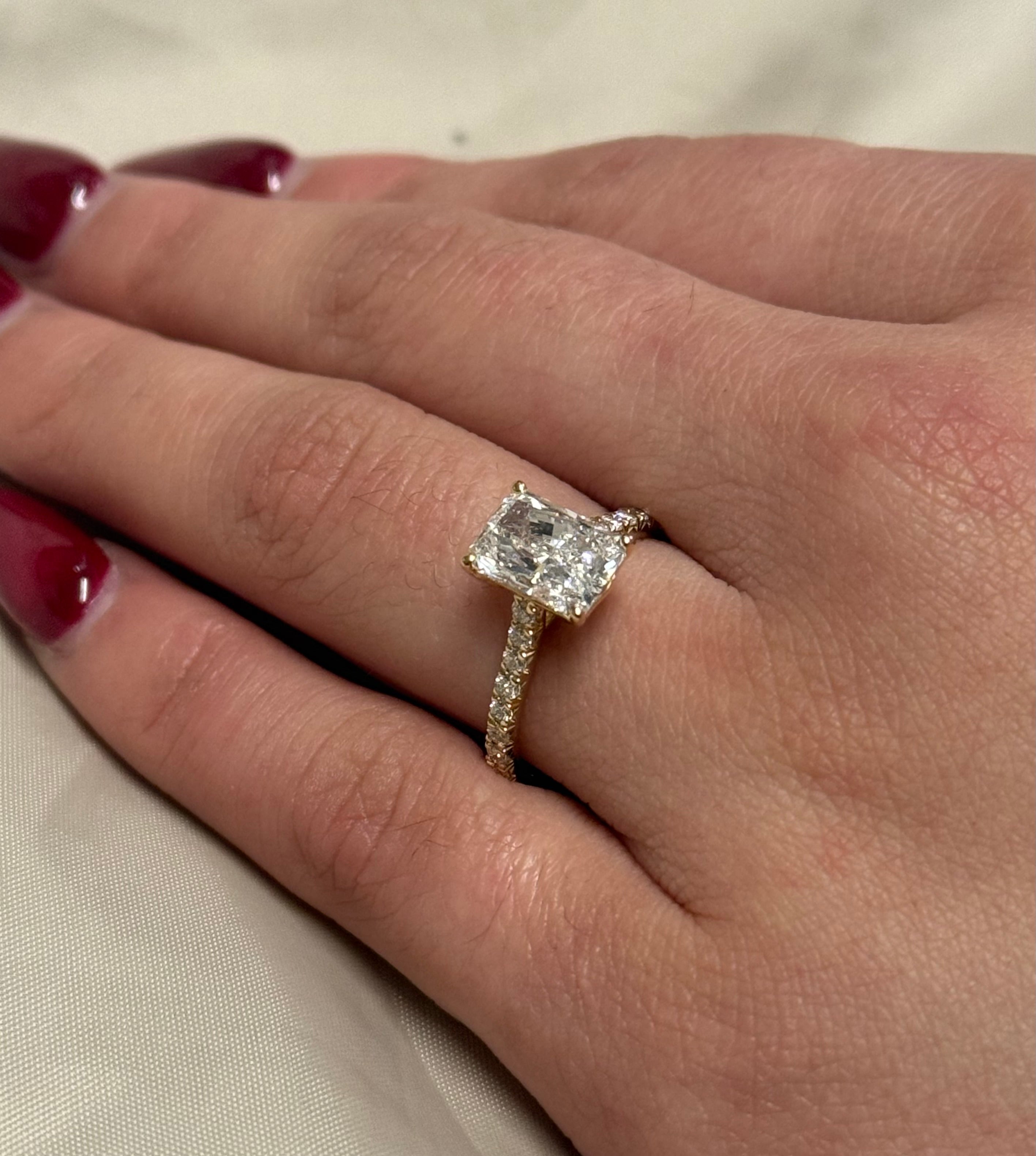 18k Yellow Gold 2.03ct Laboratory Grown Radiant Emerald Cut Diamond with Diamond Band