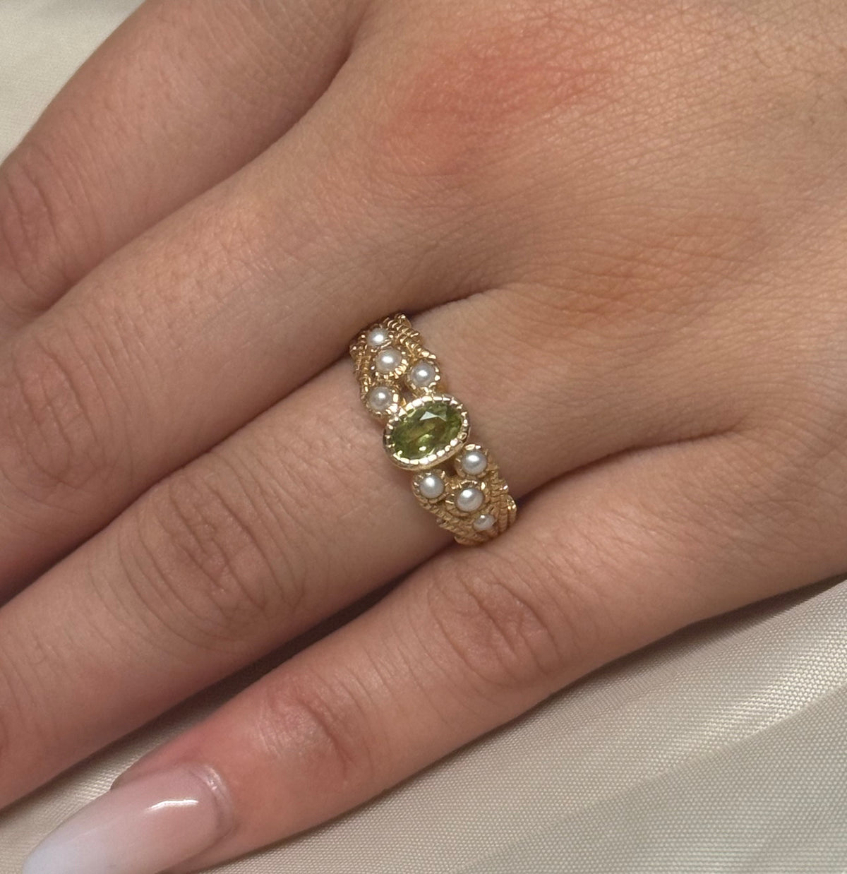 9K Yellow Gold Vintage Style Peridot and Pearl Ring
