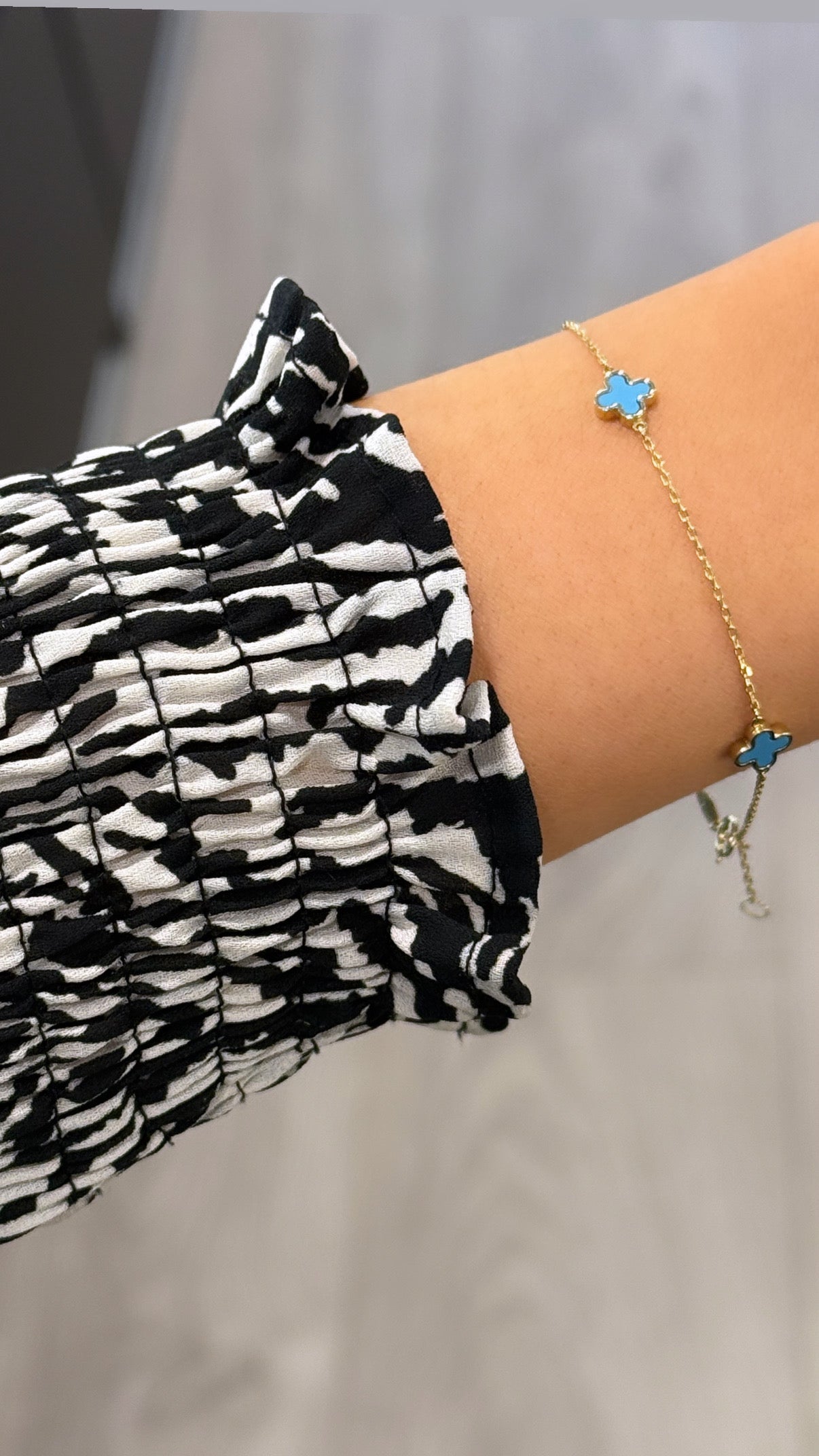 9ct Yellow Gold Turquoise Clover Bracelet