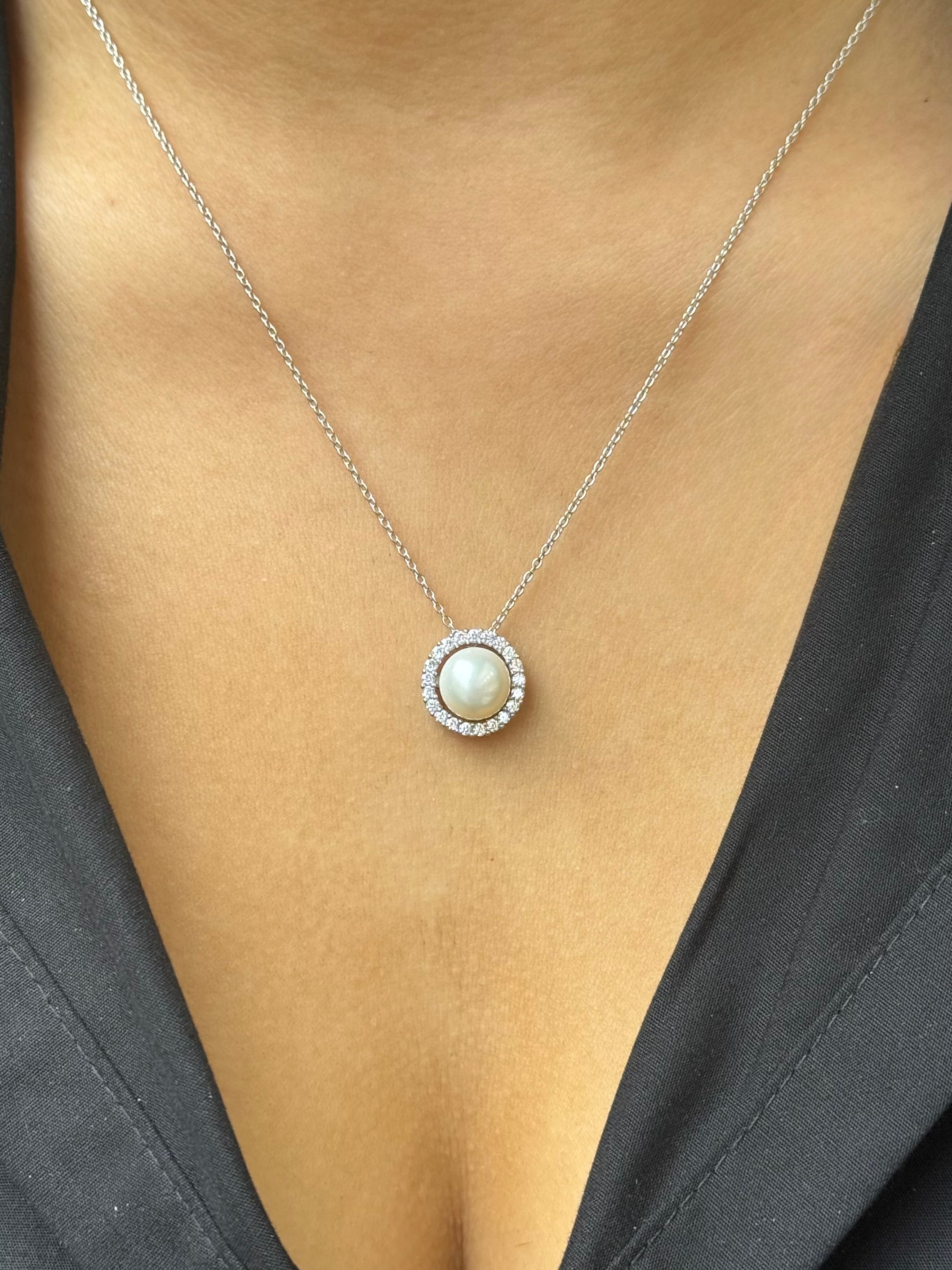 Sterling Silver Pearl Halo Necklace