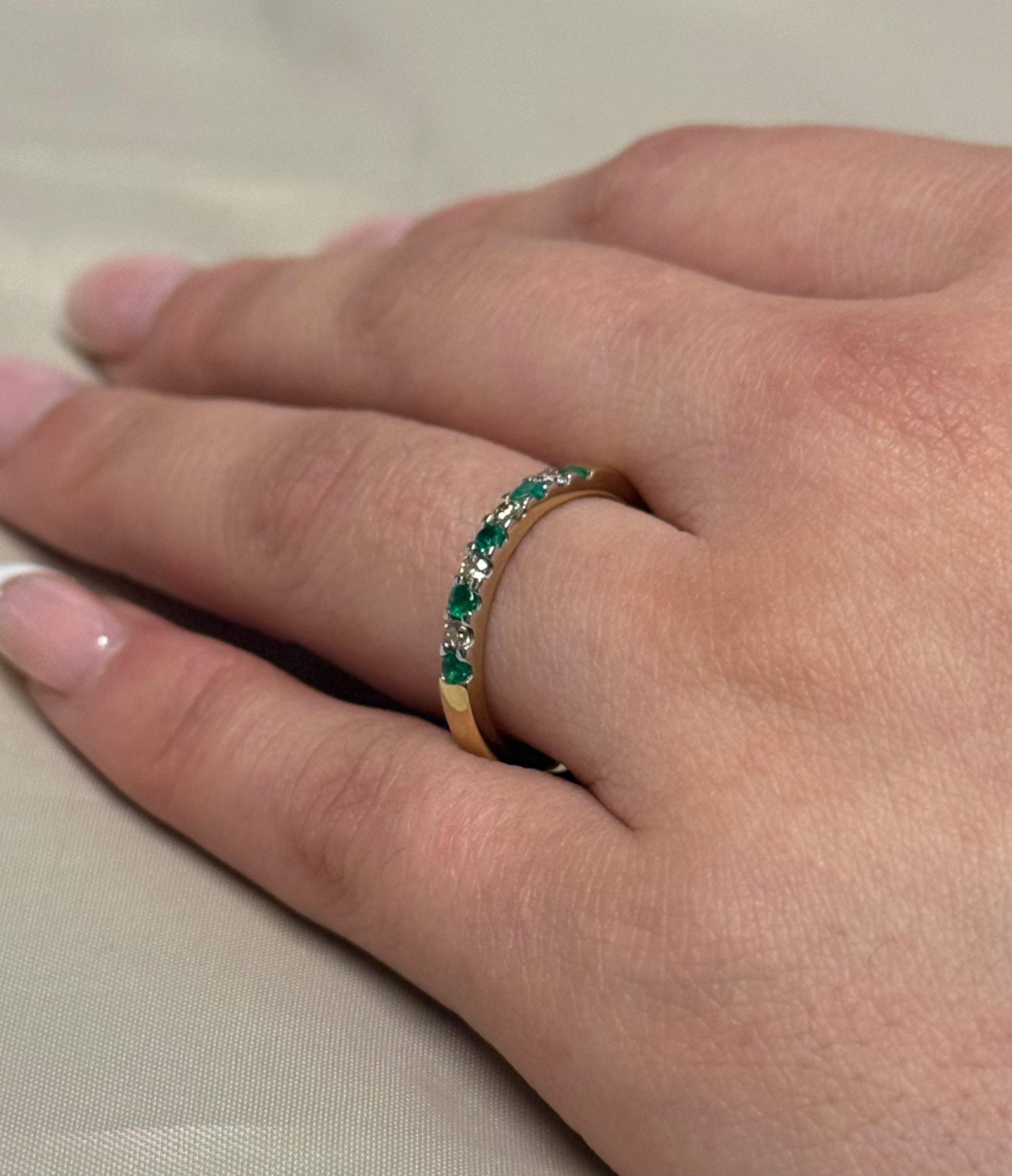 9K Yellow Gold Alternating Emerald and Diamond Band