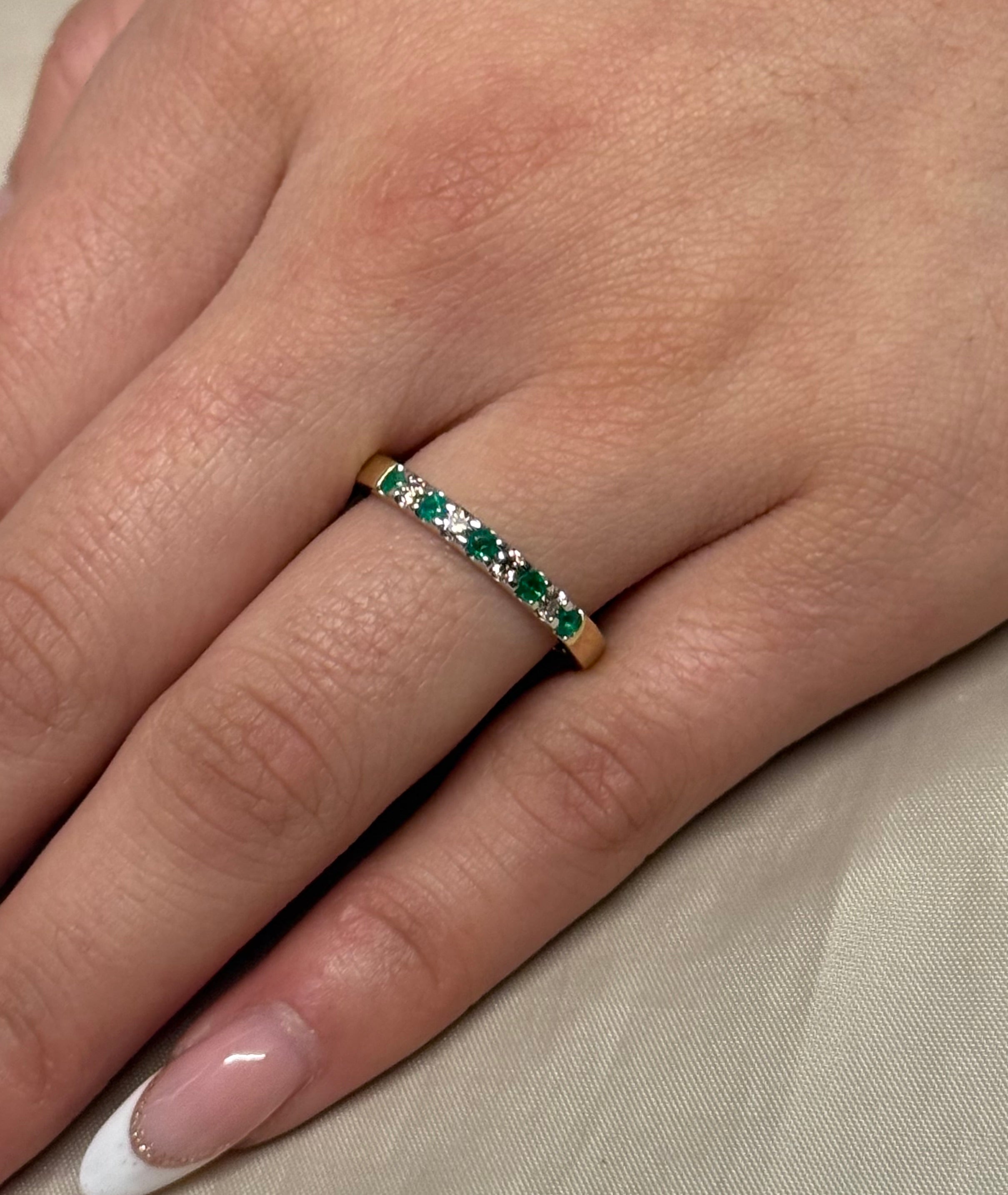 9K Yellow Gold Alternating Emerald and Diamond Band
