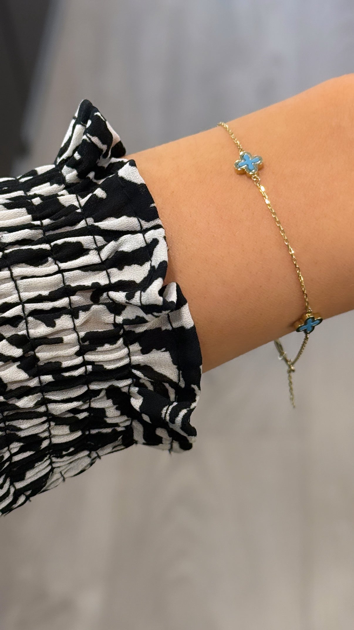 9ct Yellow Gold Turquoise Clover Bracelet