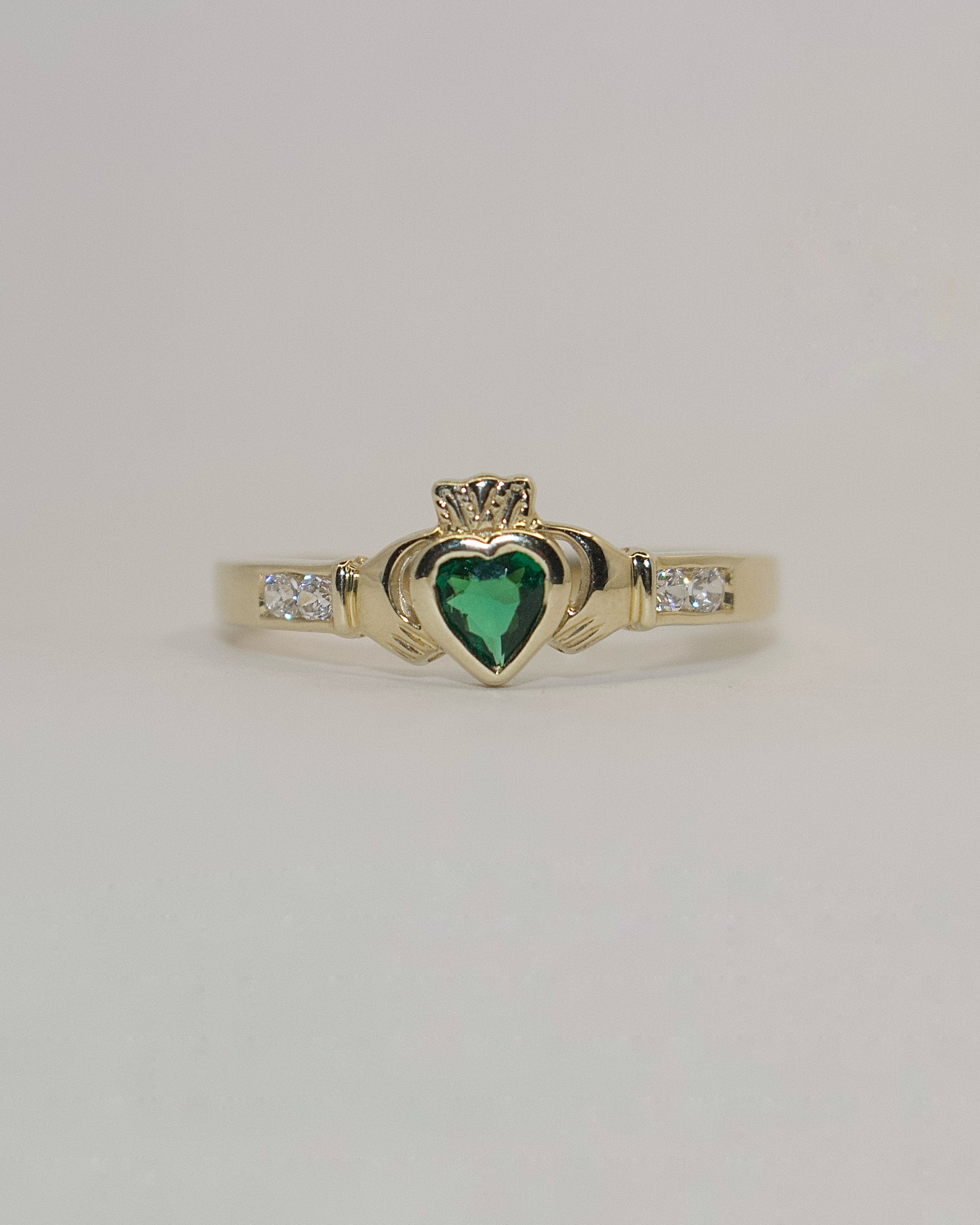 9ct Yellow Gold Small Green Stone Rub-over Claddagh Ring