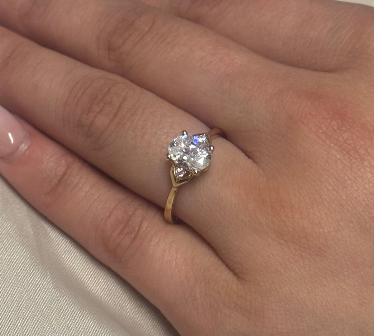 9K Yellow Gold Cz Oval Three Stone with Split Setting