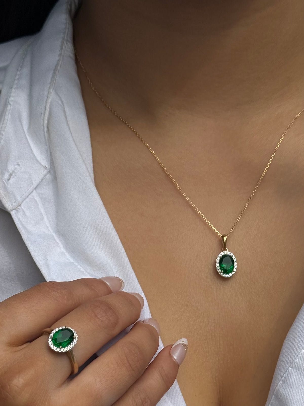 9ct Yellow Gold Green Stone Oval CZ Halo Pendant