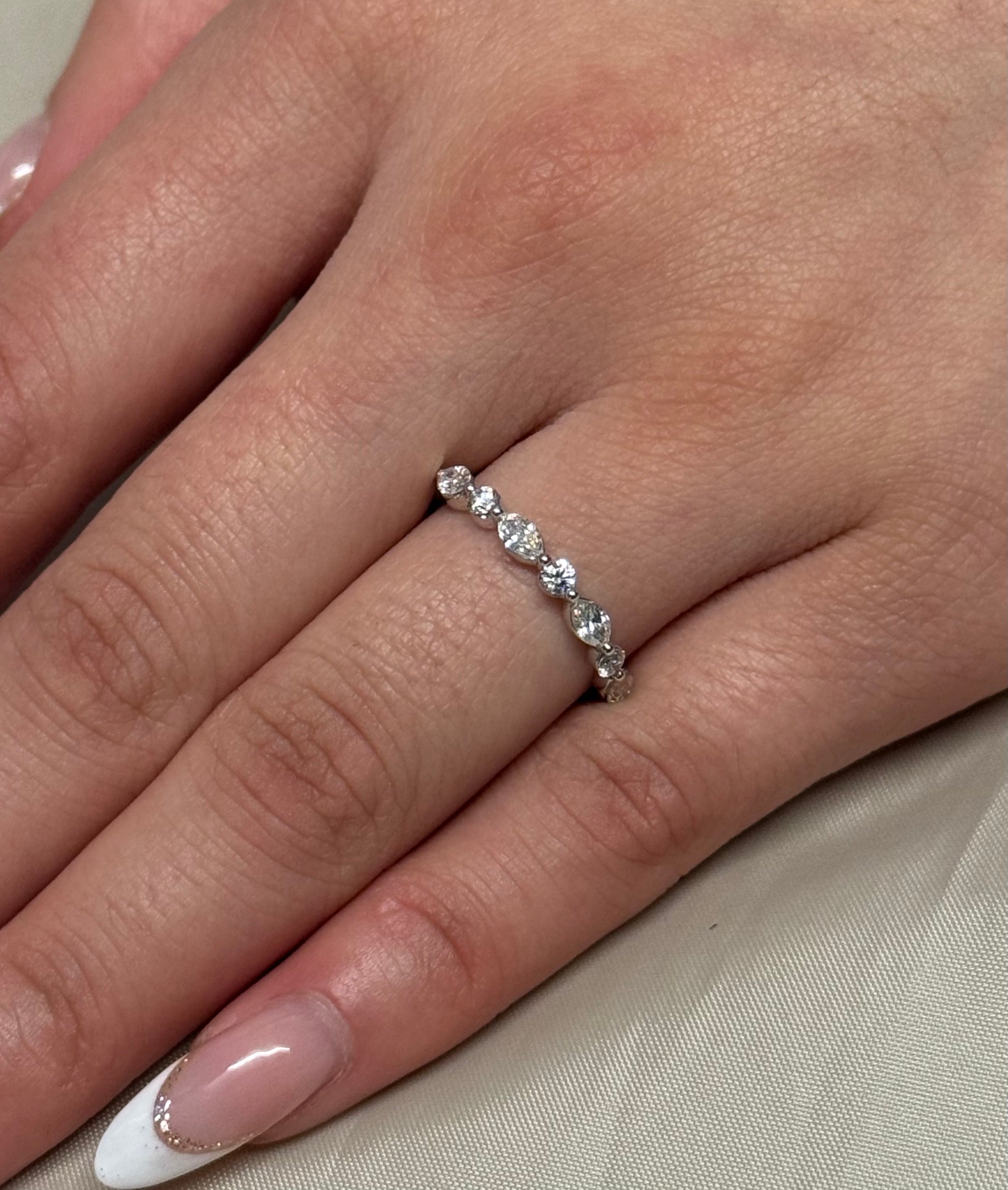 18k White Gold Marquise and Brilliant Diamond Band