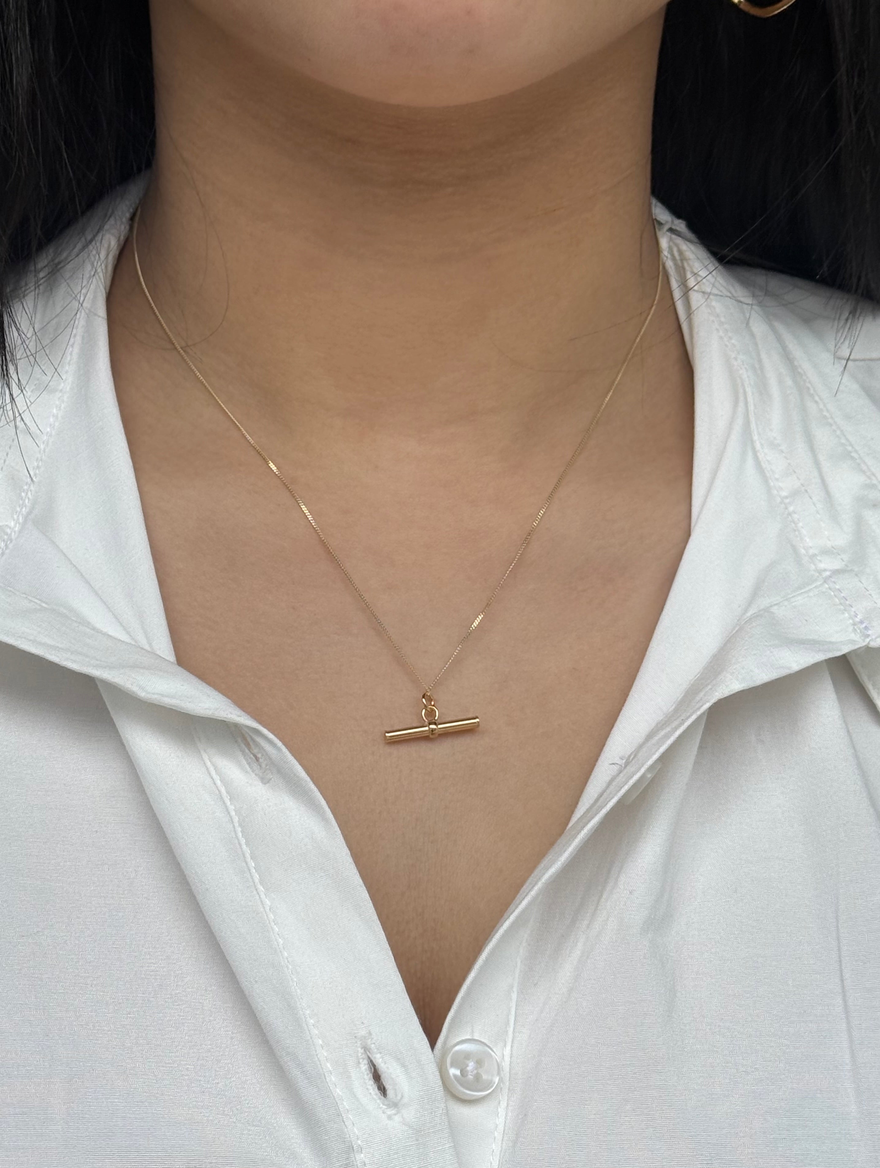 9ct Yellow Gold Tbar Pendant