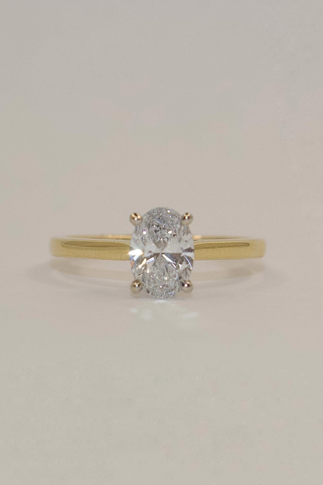 18K Yellow Gold 1.06ct Oval Laboratory Grown Diamond Solitaire