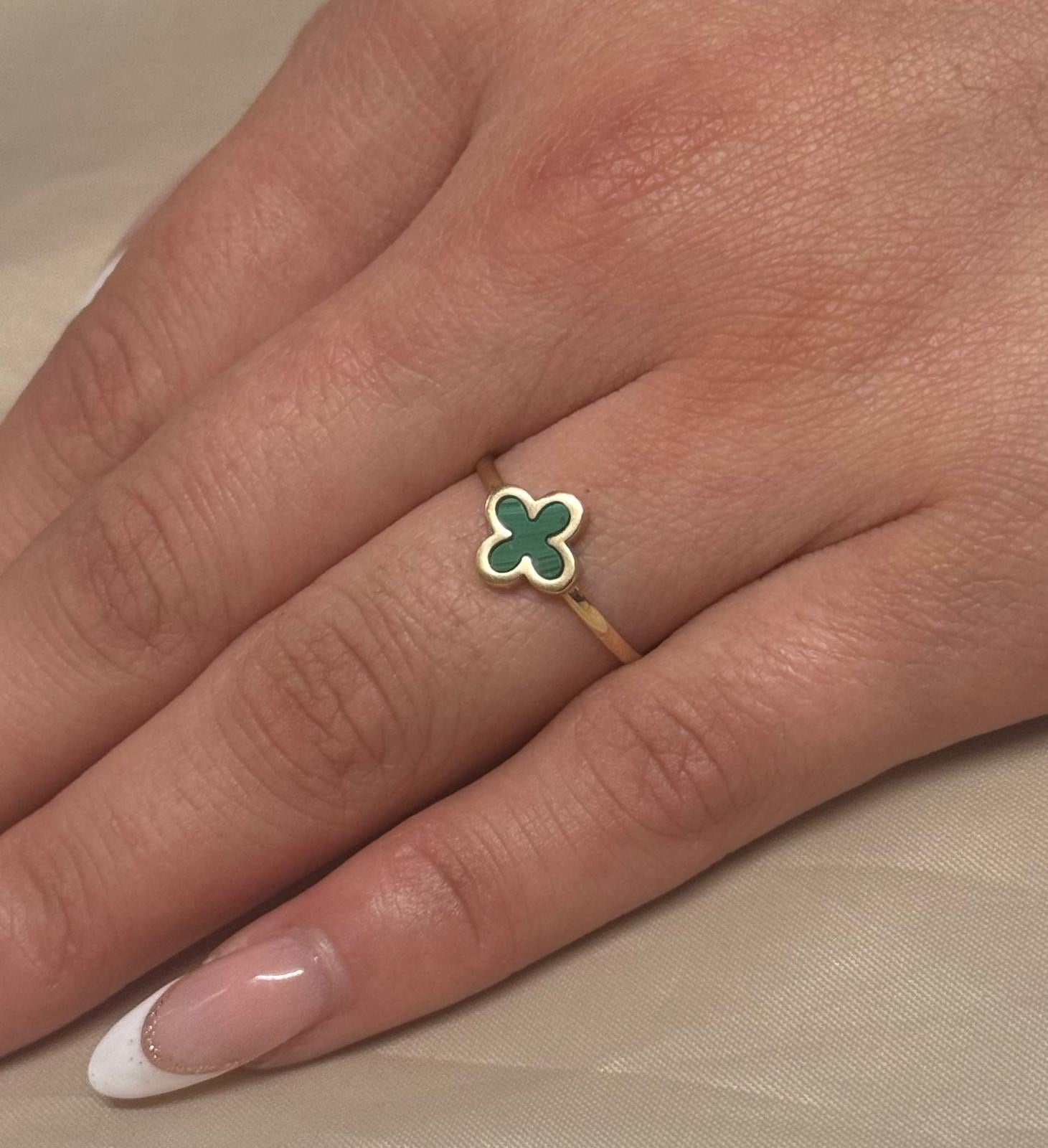 9K Yellow Gold Malachite Clover Ring
