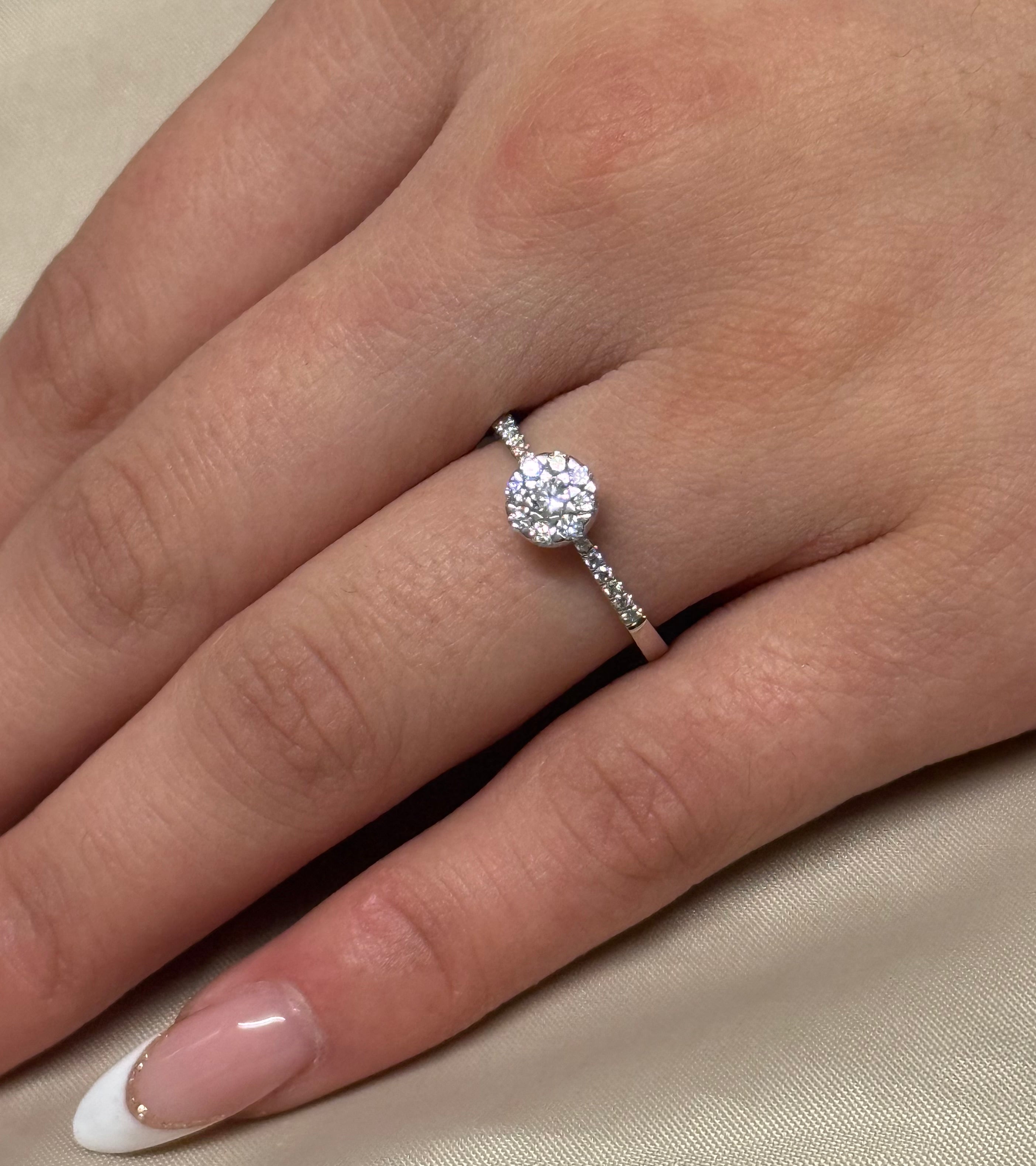 9K White Gold 35pt Diamond Cluster Ring