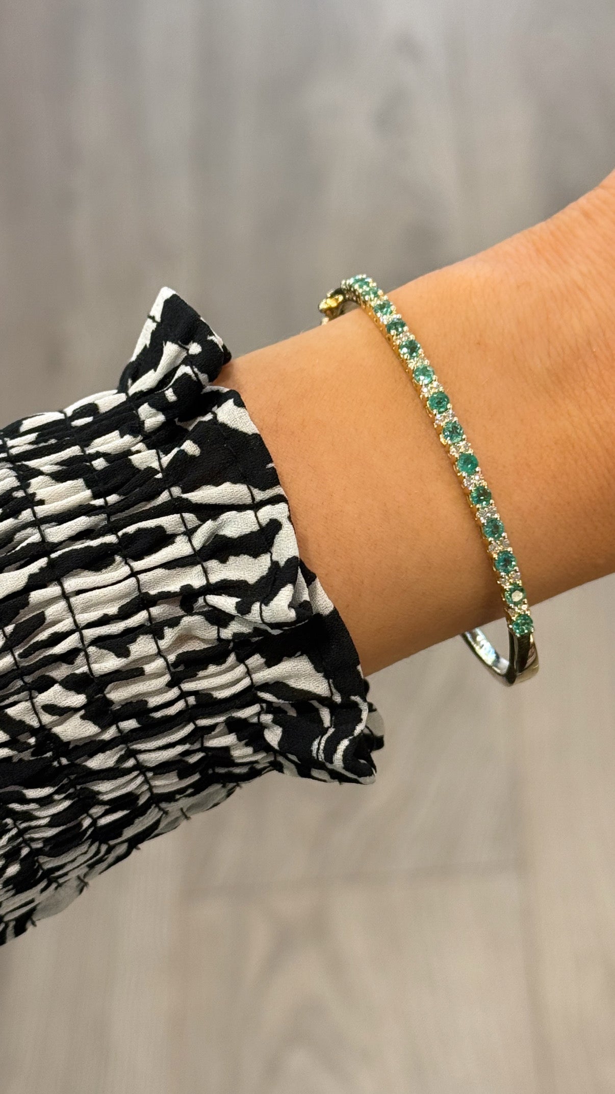 9ct Yellow Gold Natural Emerald & Diamond Bangle