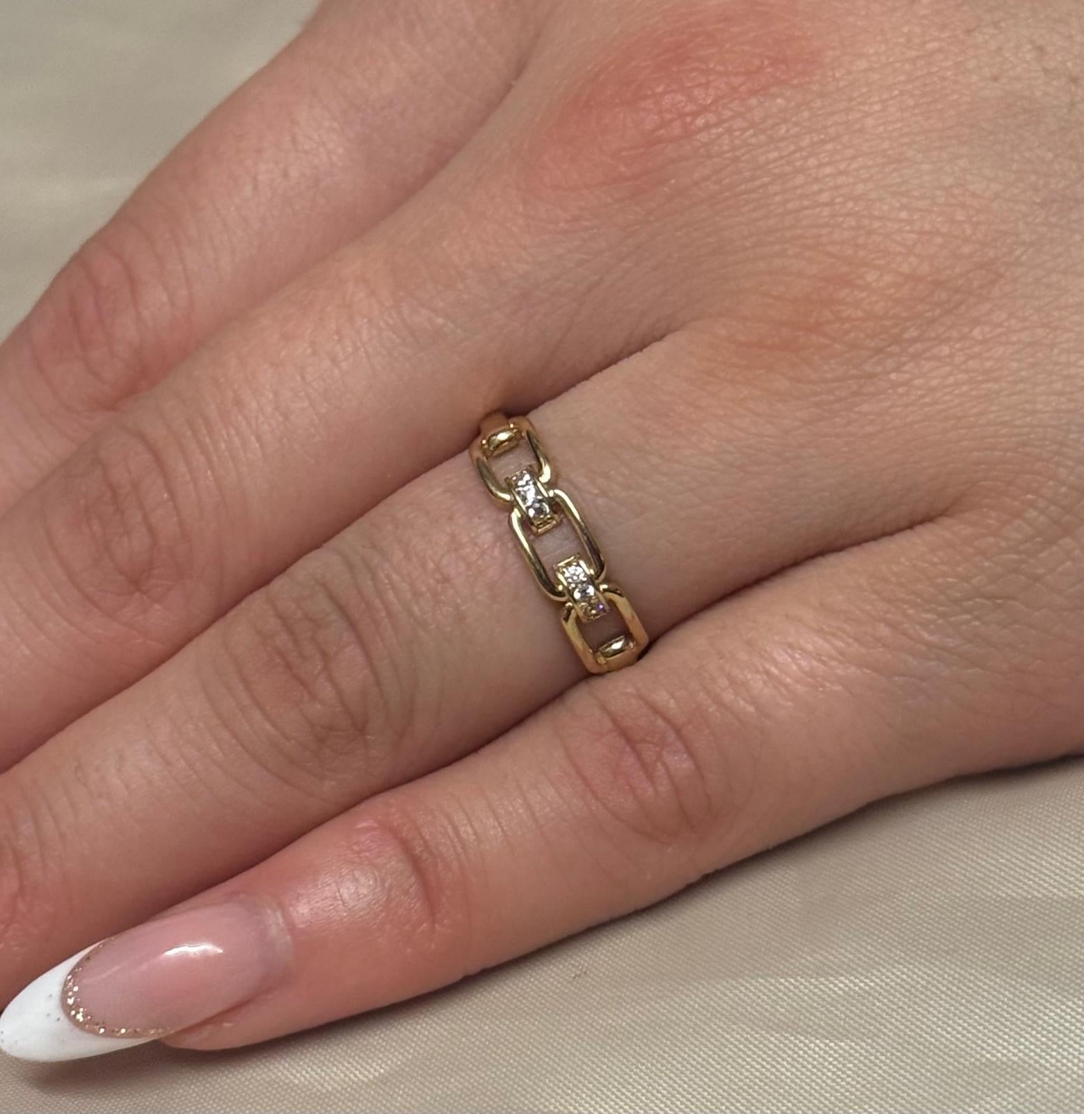 9K Yellow Gold CZ Link Ring