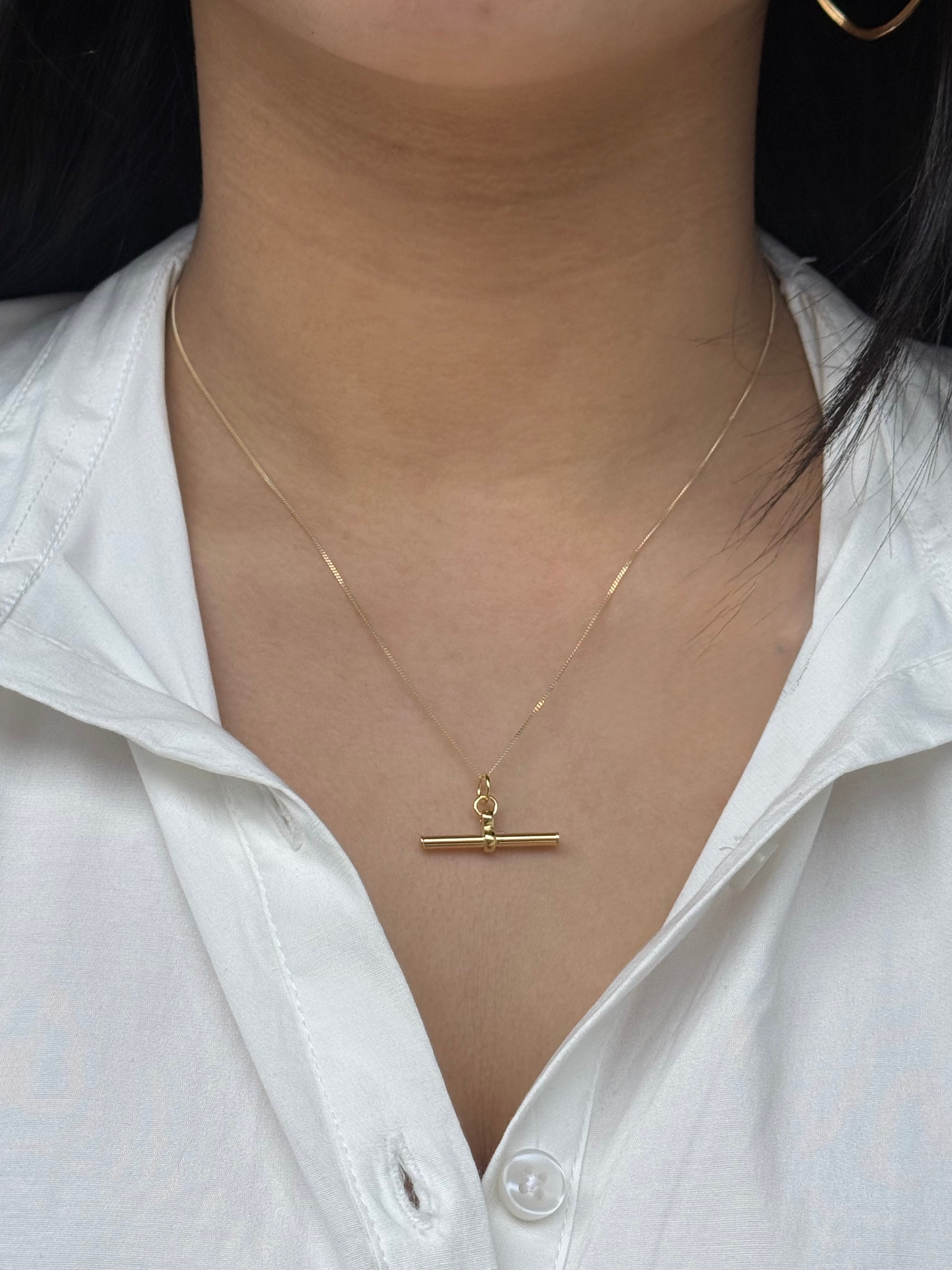 9ct Yellow Gold Tbar Pendant