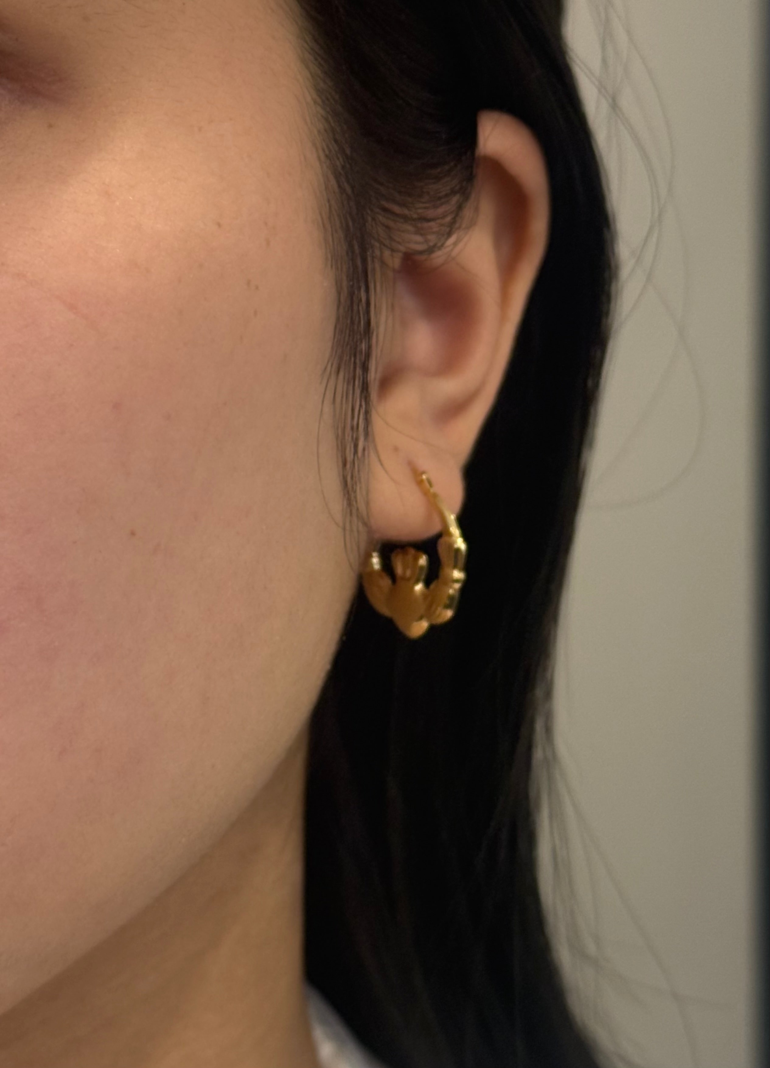 9ct Yellow Gold Chunky Claddagh Hoops