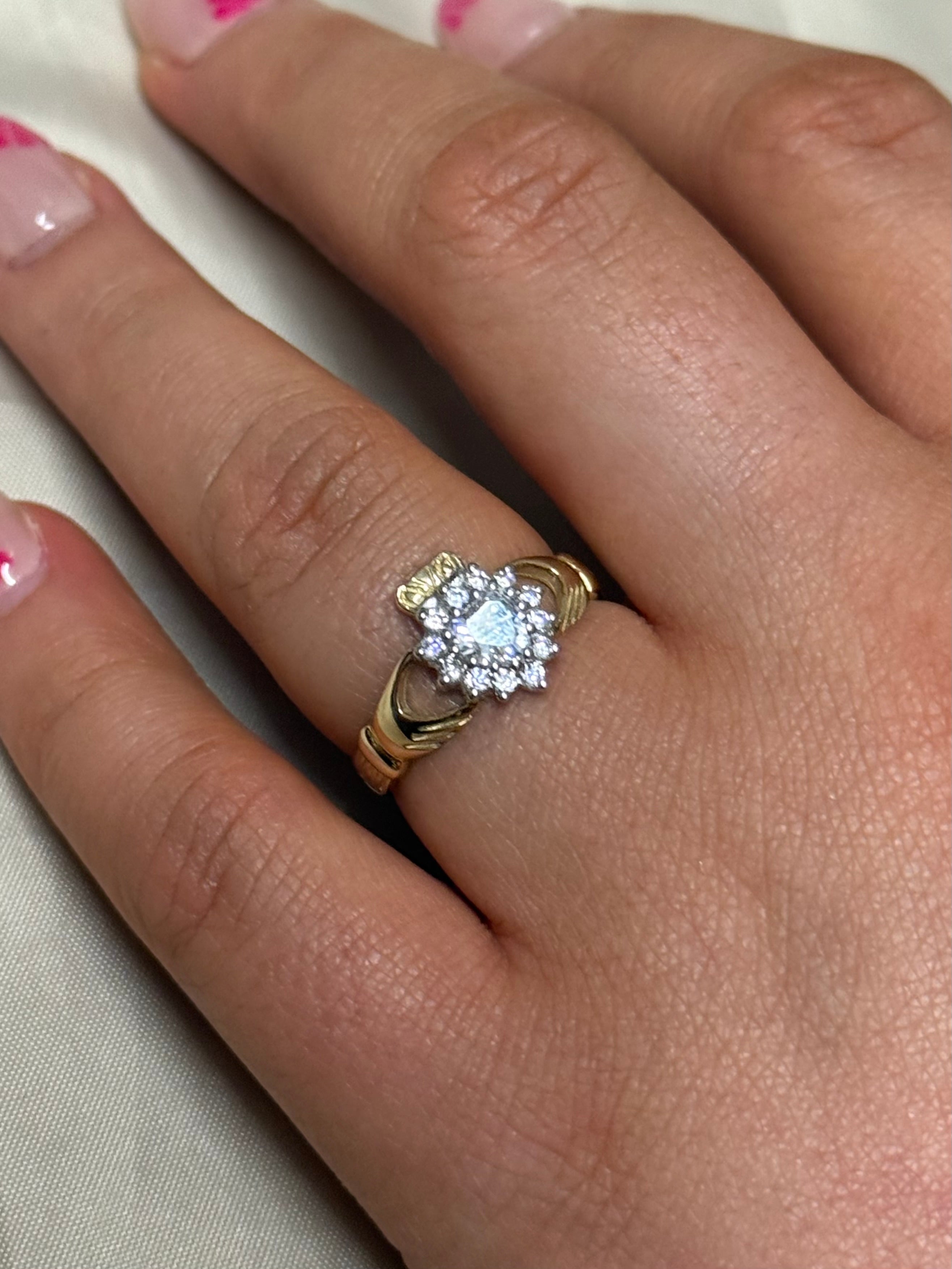 9ct Yellow Gold Cz Cluster Claddagh Ring