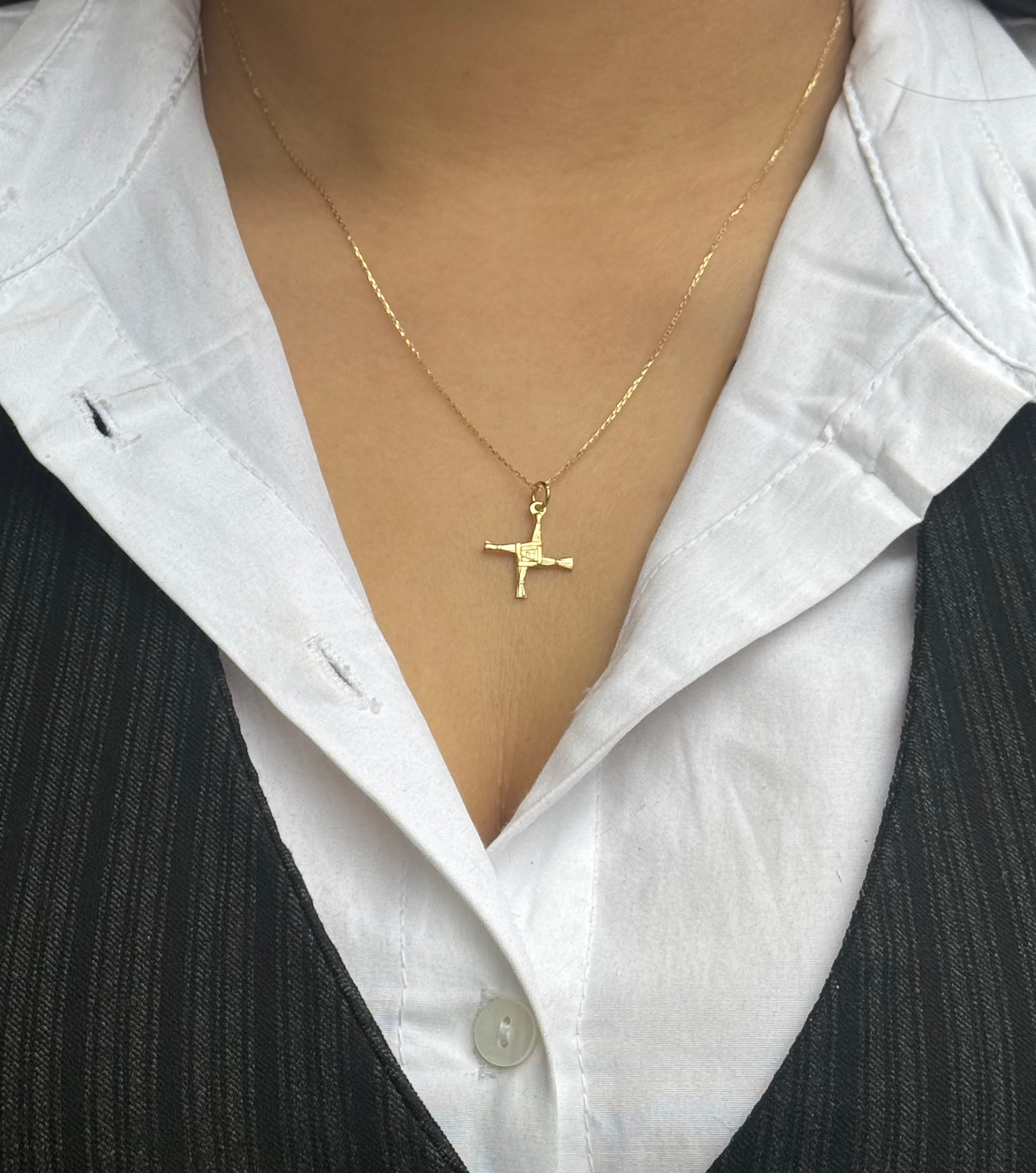 9ct Yellow Gold St. Brigid’s Cross Small Pendant