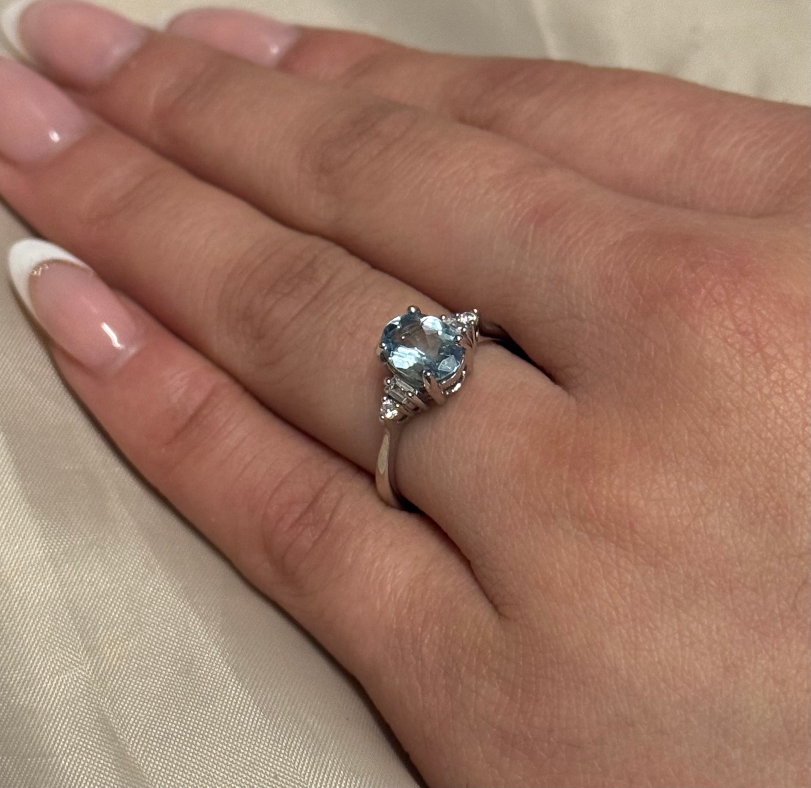 18K White Gold Oval Aquamarine with Diamond Side Stones