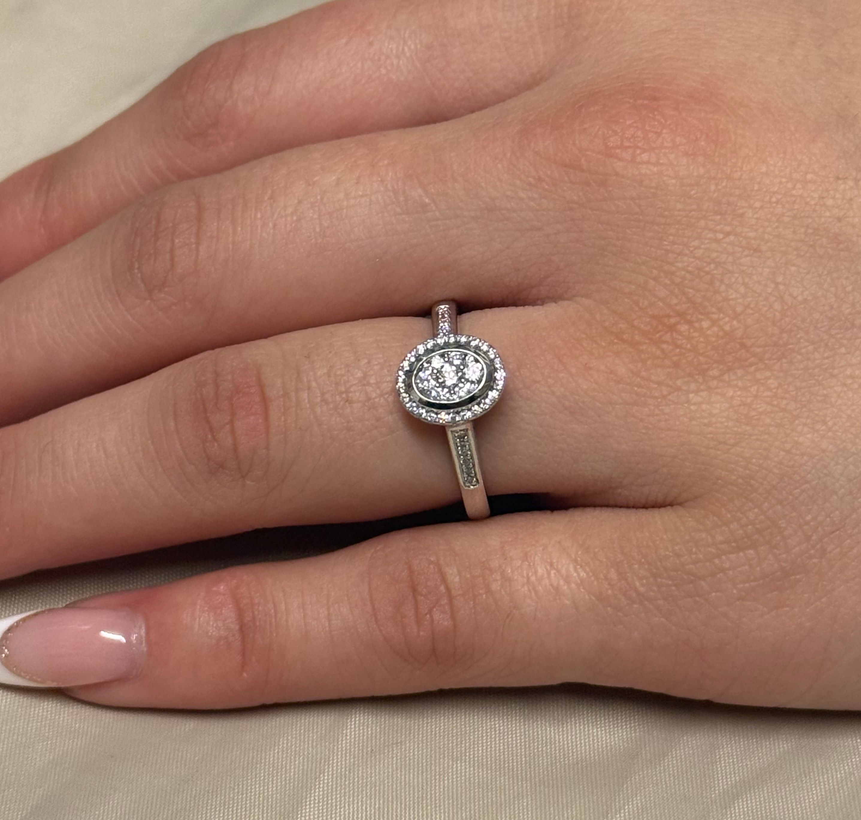 9K White Gold Oval Illusion Halo Diamond Ring