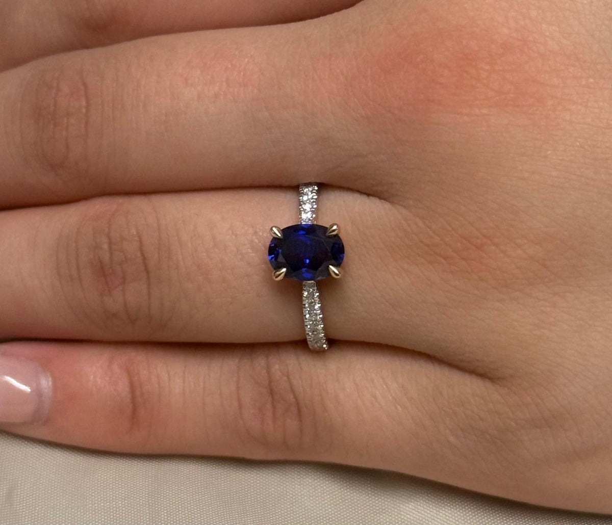 9ct Yellow Gold Lab-Grown Oval Cut Sapphire with Diamond Band