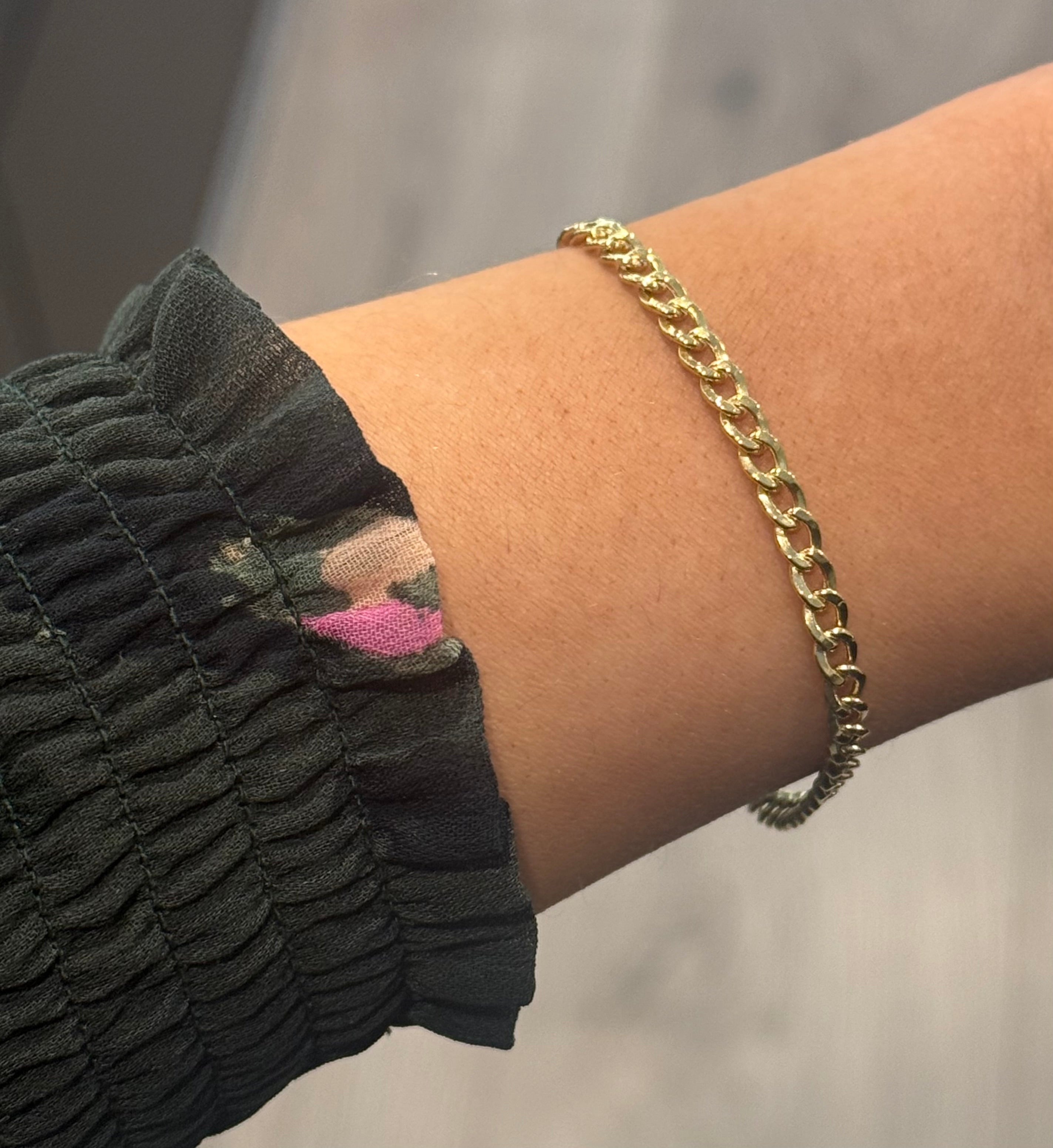 9ct Yellow Gold Ladies Curb Bracelet