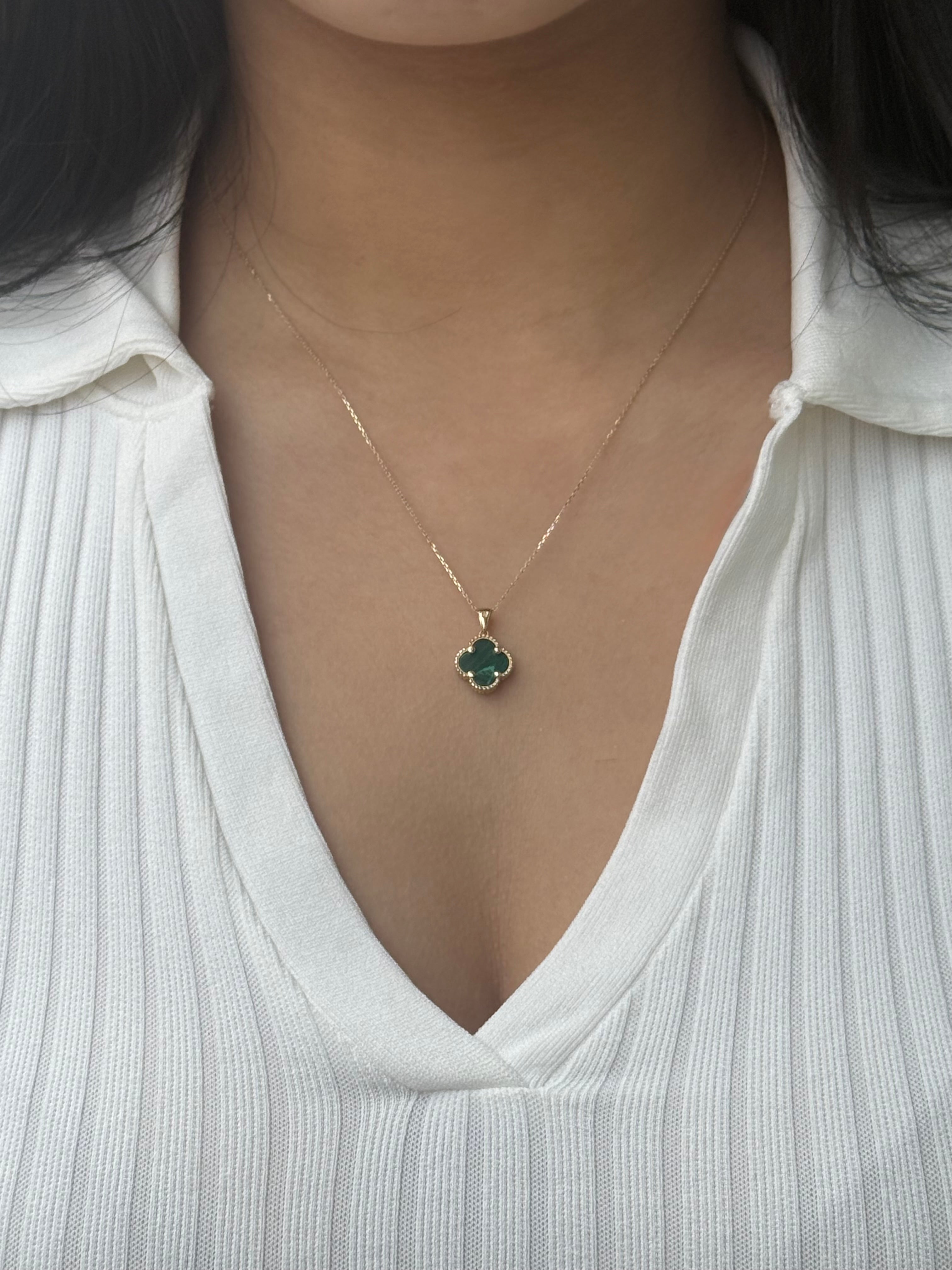 9ct Yellow Gold Malachite Clover Pendant