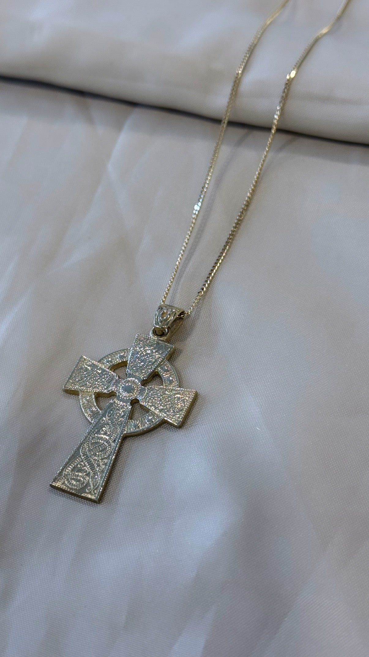 9ct Yellow Gold Celtic Cross Large Pendant