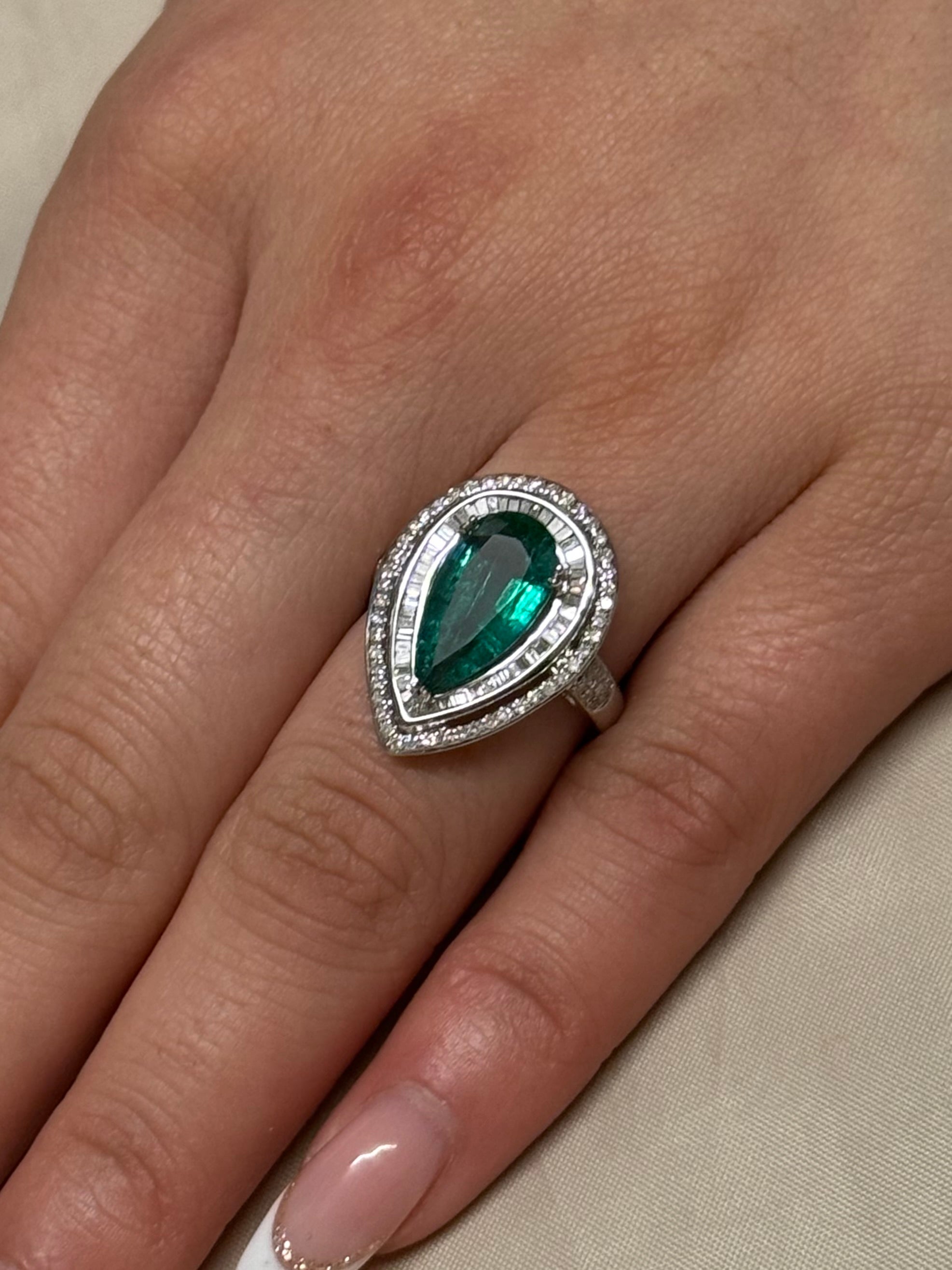 18K White Gold Pear Emerald with Double Halo