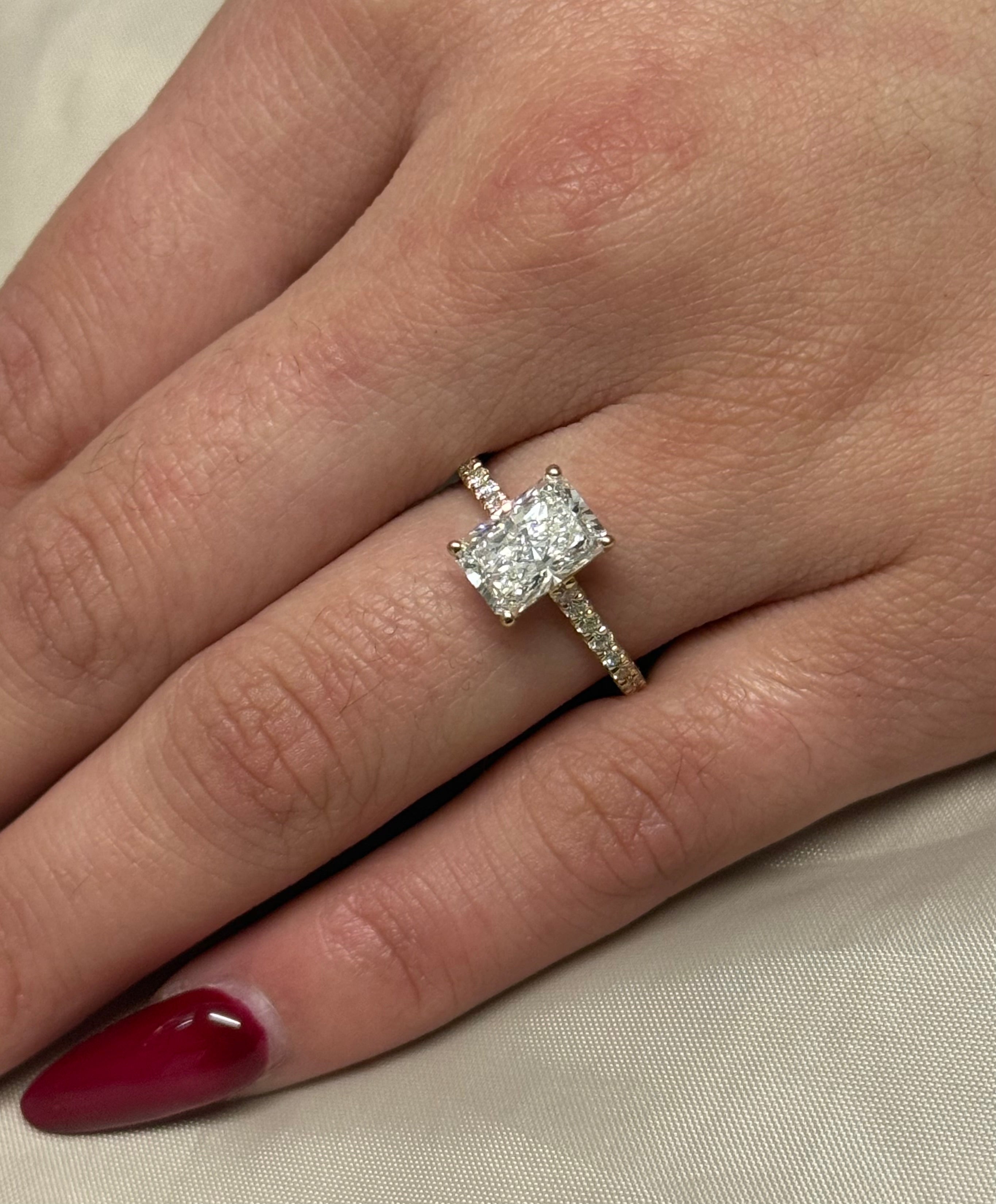 18k Yellow Gold 2.03ct Laboratory Grown Radiant Emerald Cut Diamond with Diamond Band