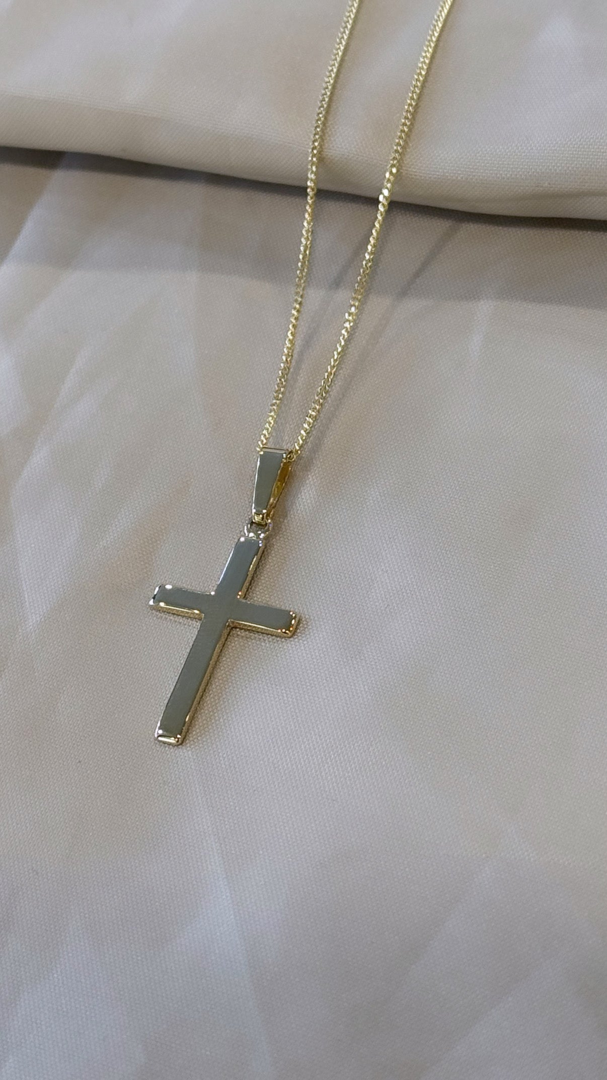 9ct Yellow Gold Plain Cross Pendant