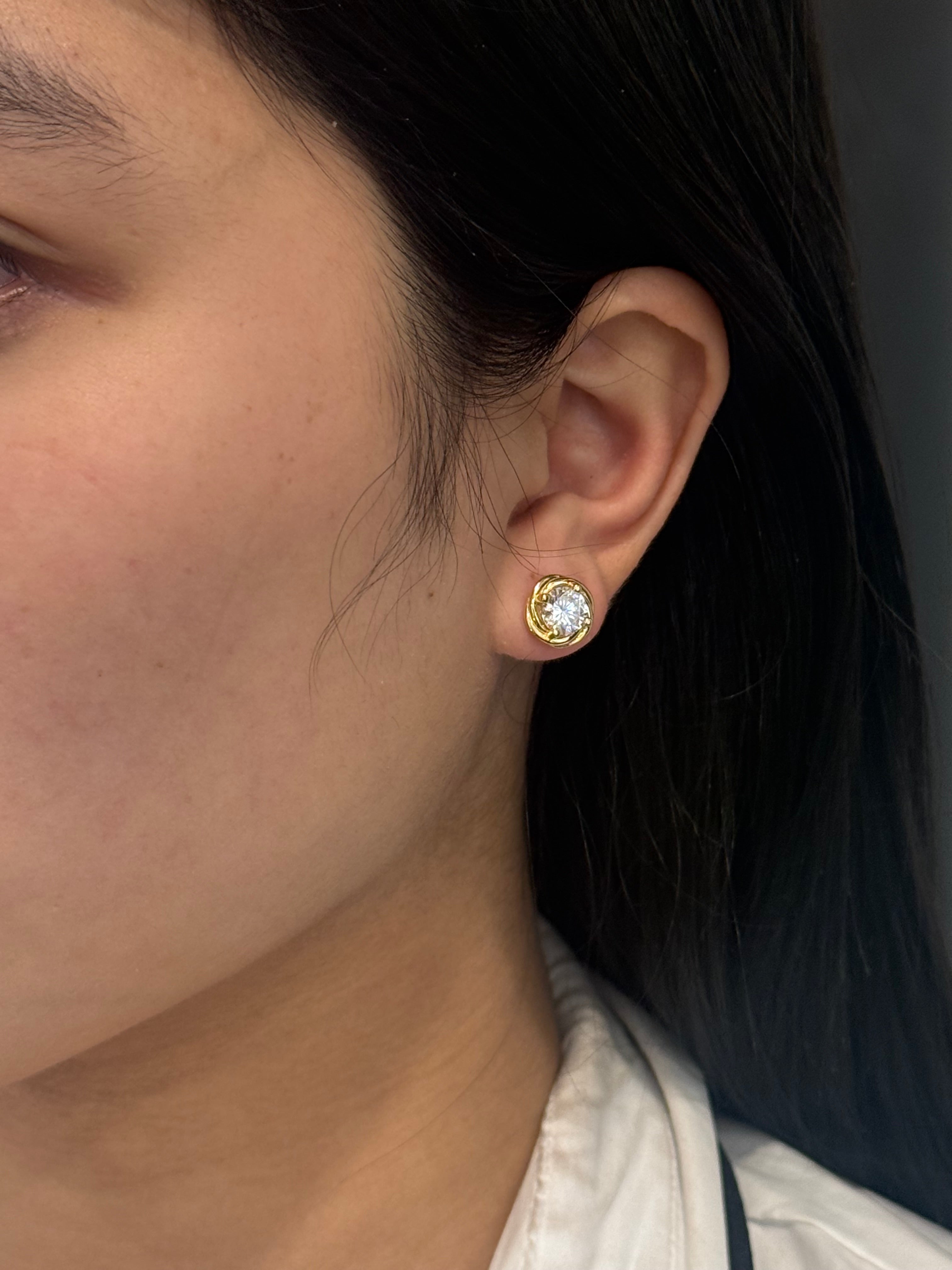 9ct Yellow Gold Heavy Cz Knot Stud Earrings
