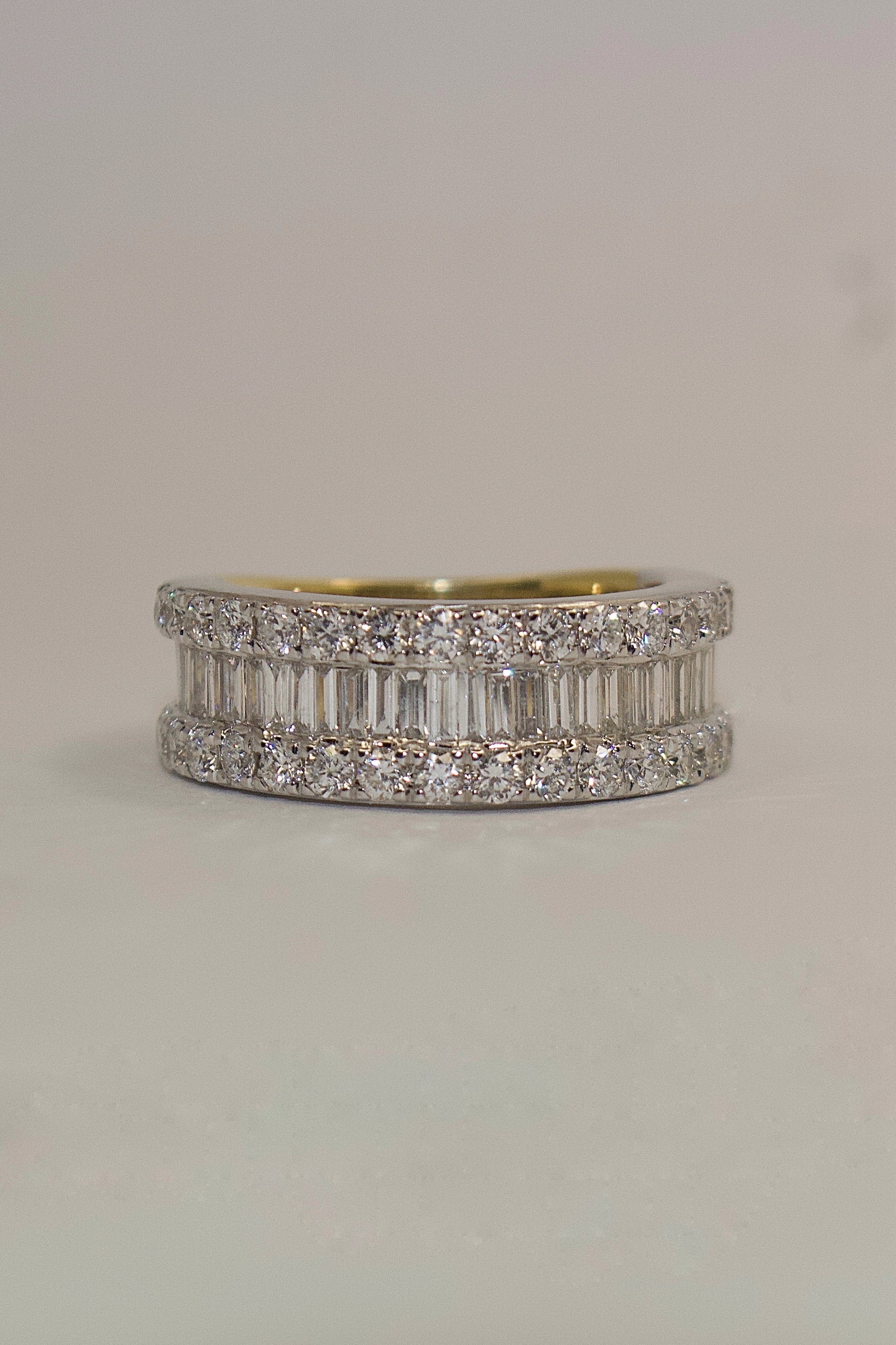 18K Yellow Gold Baguette & Brilliant Diamond Band
