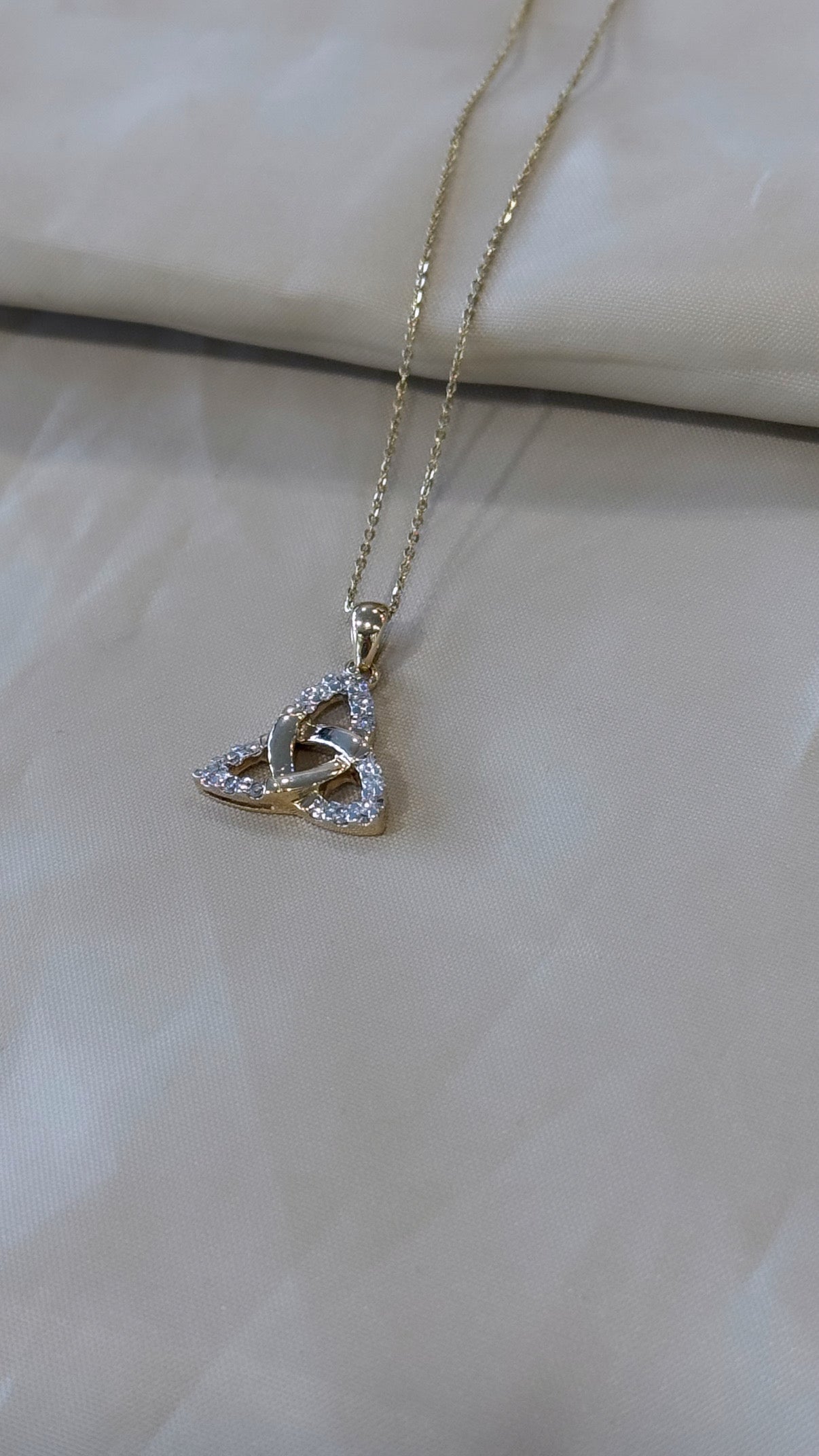 9ct Yellow Gold Diamond Trinity Pendant