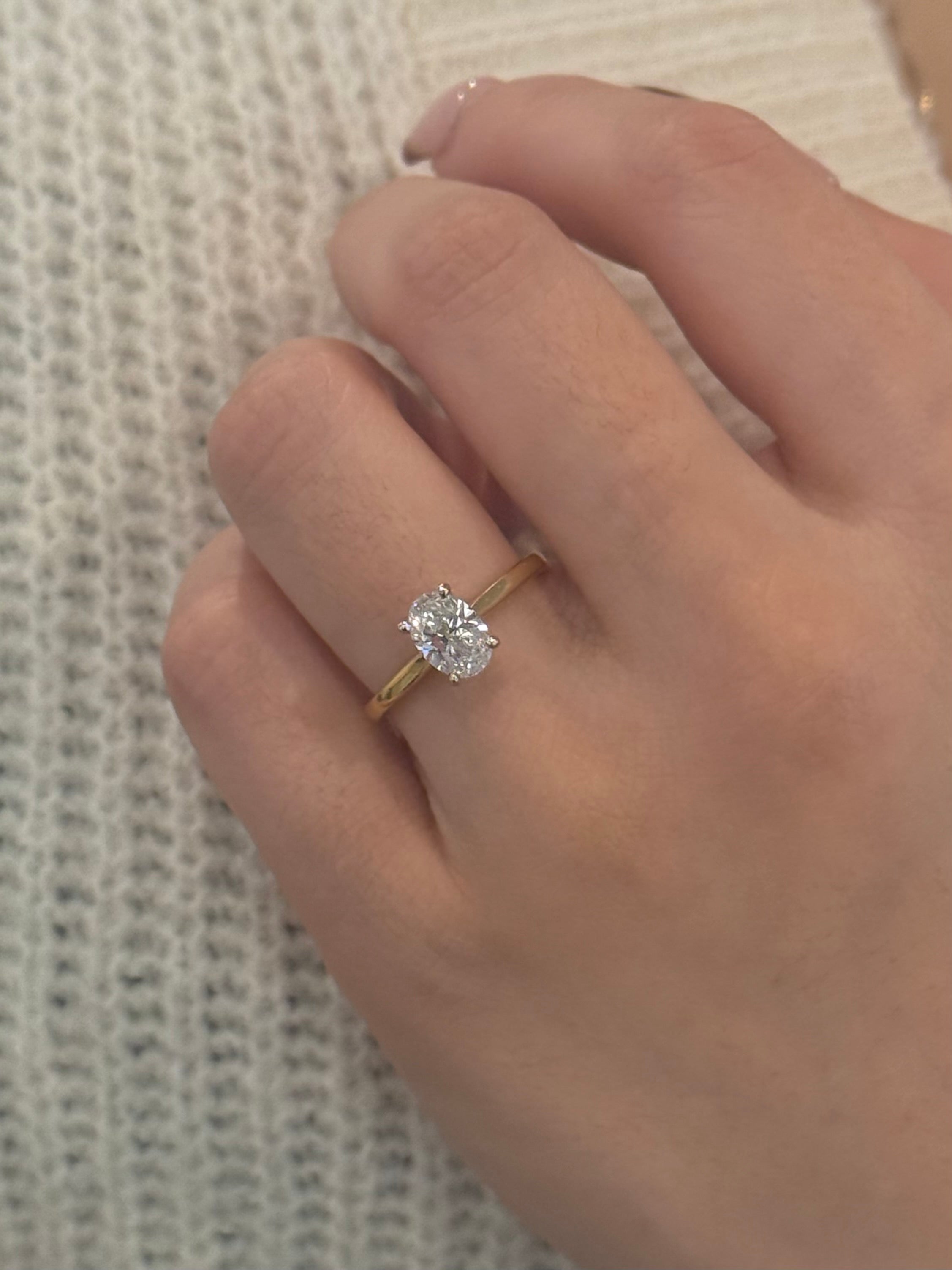 18K Yellow Gold 1.06ct Oval Laboratory Grown Diamond Solitaire