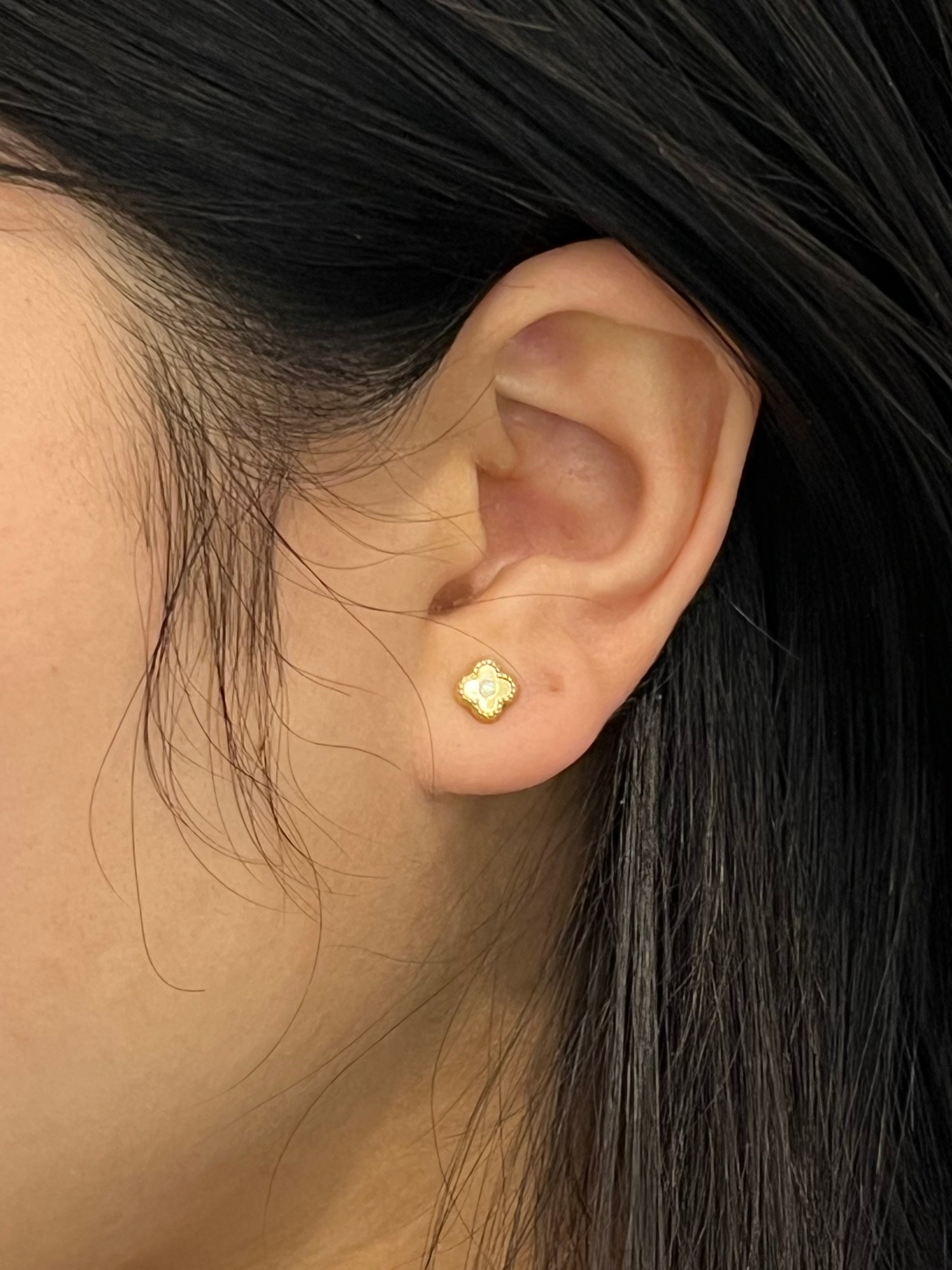 9ct Yellow Gold Small CZ Clover Studs