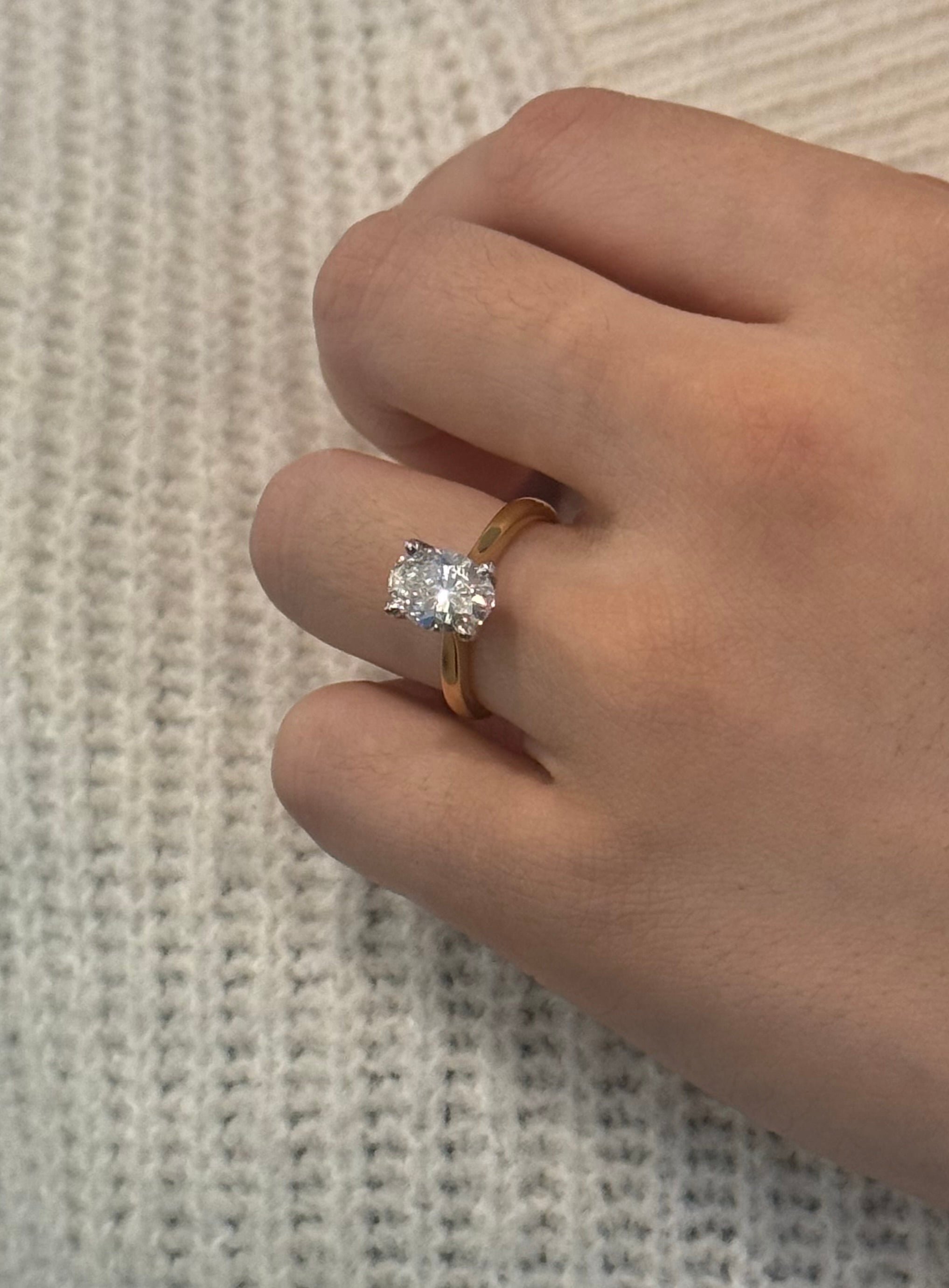 18K Yellow Gold 2.01ct Oval Laboratory Grown Diamond Solitaire