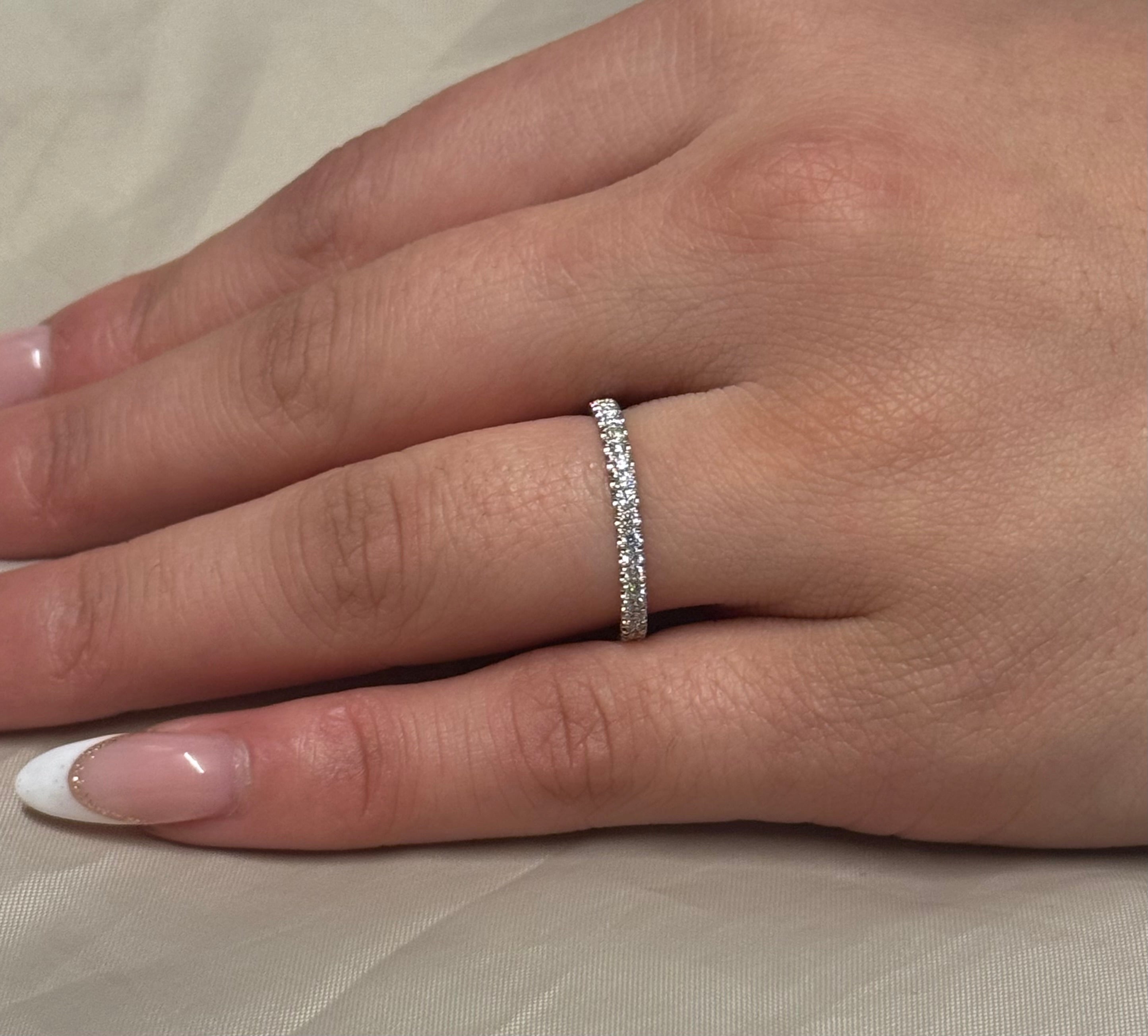 18k White Gold Grain Set Diamond Band