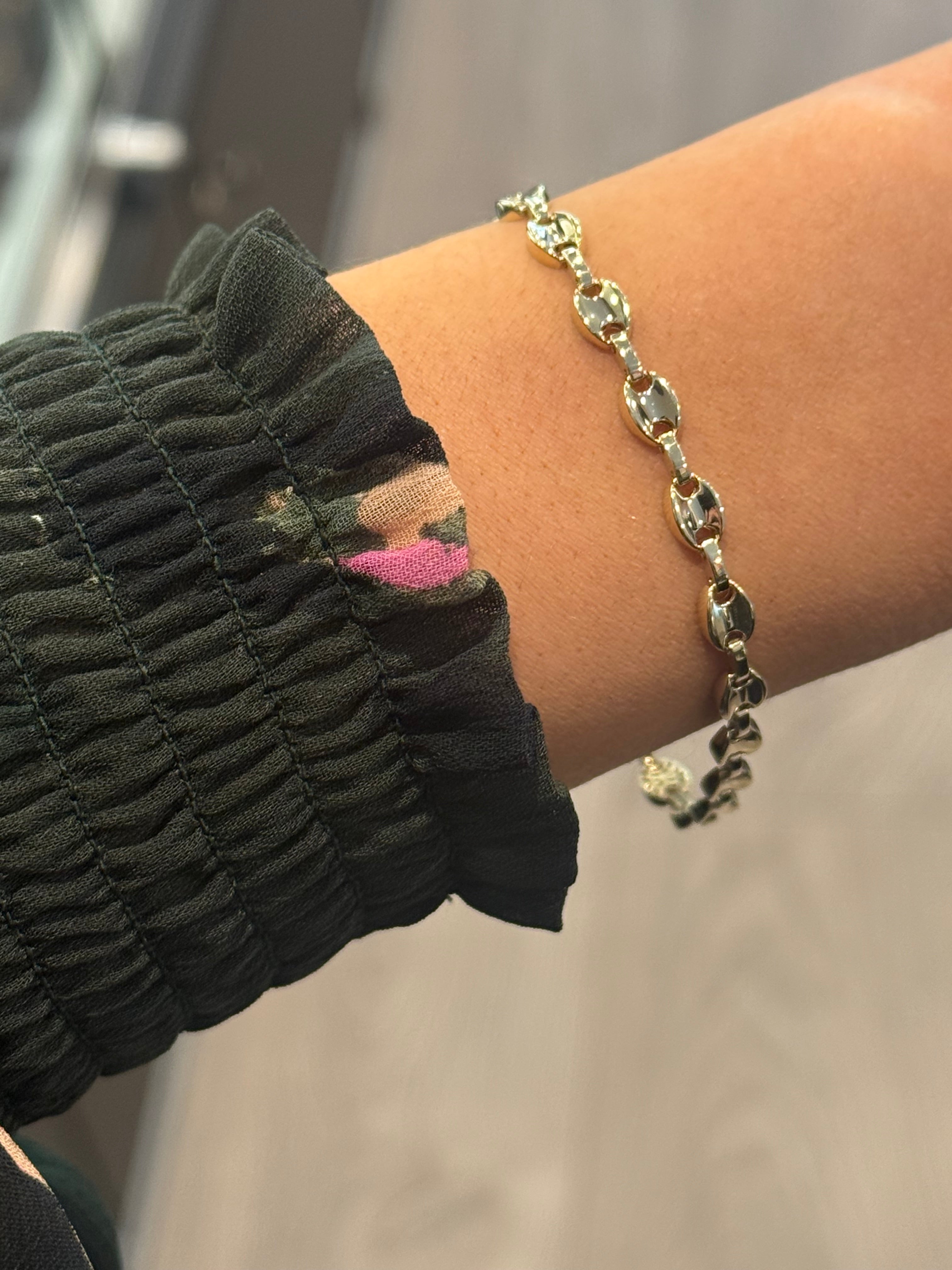 9ct Yellow Gold Chunky Marine Link Bracelet
