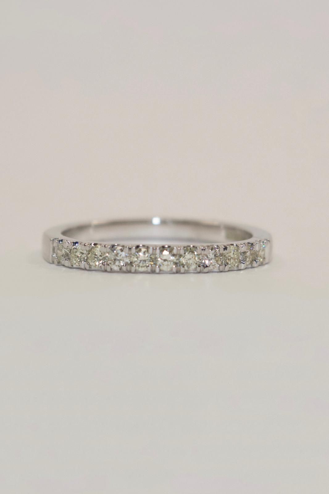 9K White Gold Diamond Band