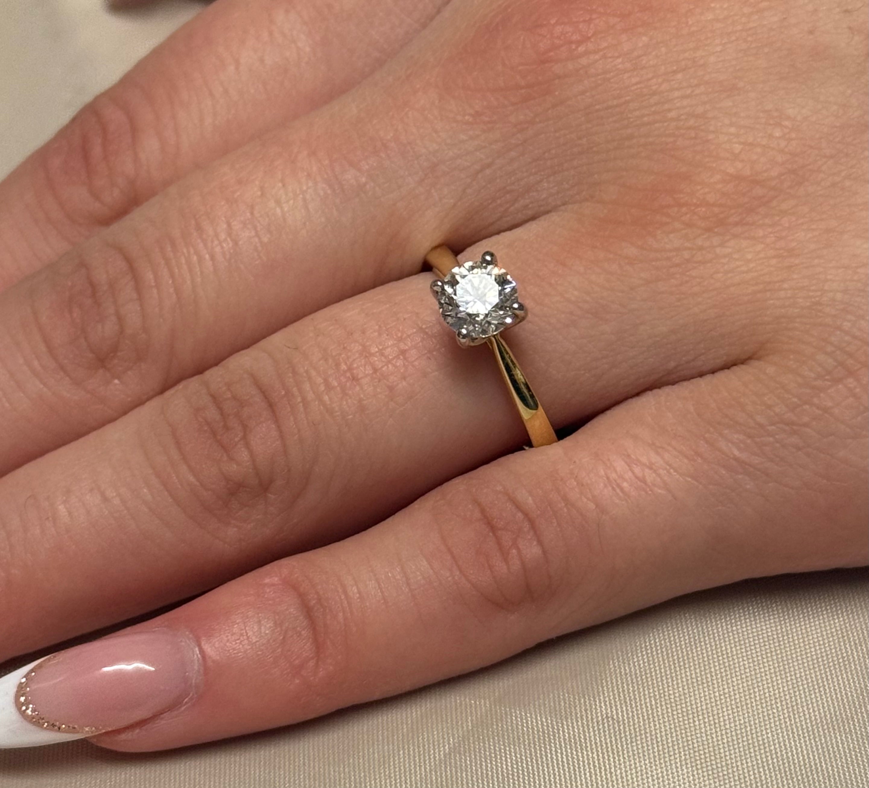 18K Yellow Gold 1.01ct Natural Diamond Solitaire