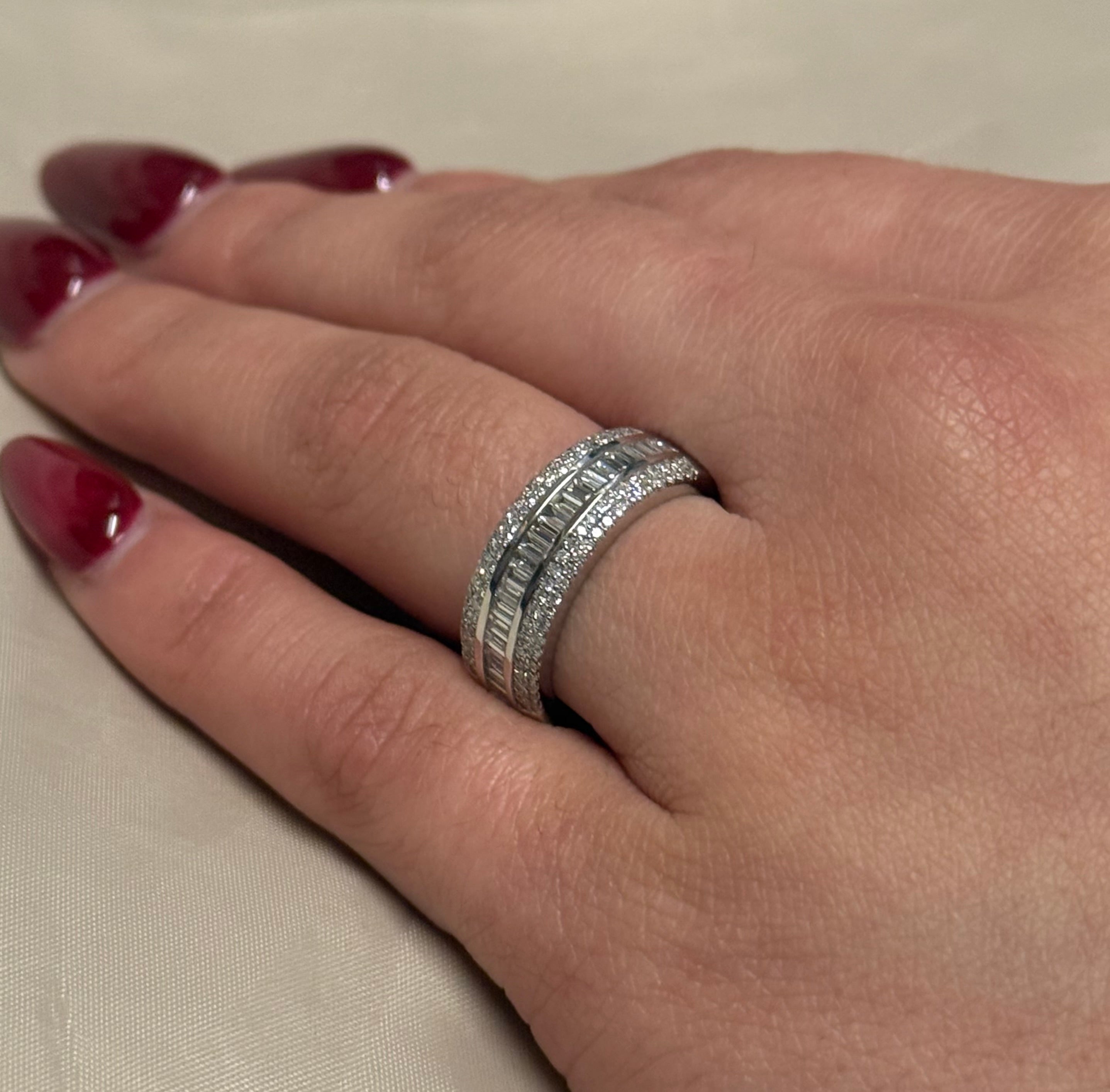 18K White Gold Baguette & Brilliant Diamond Band