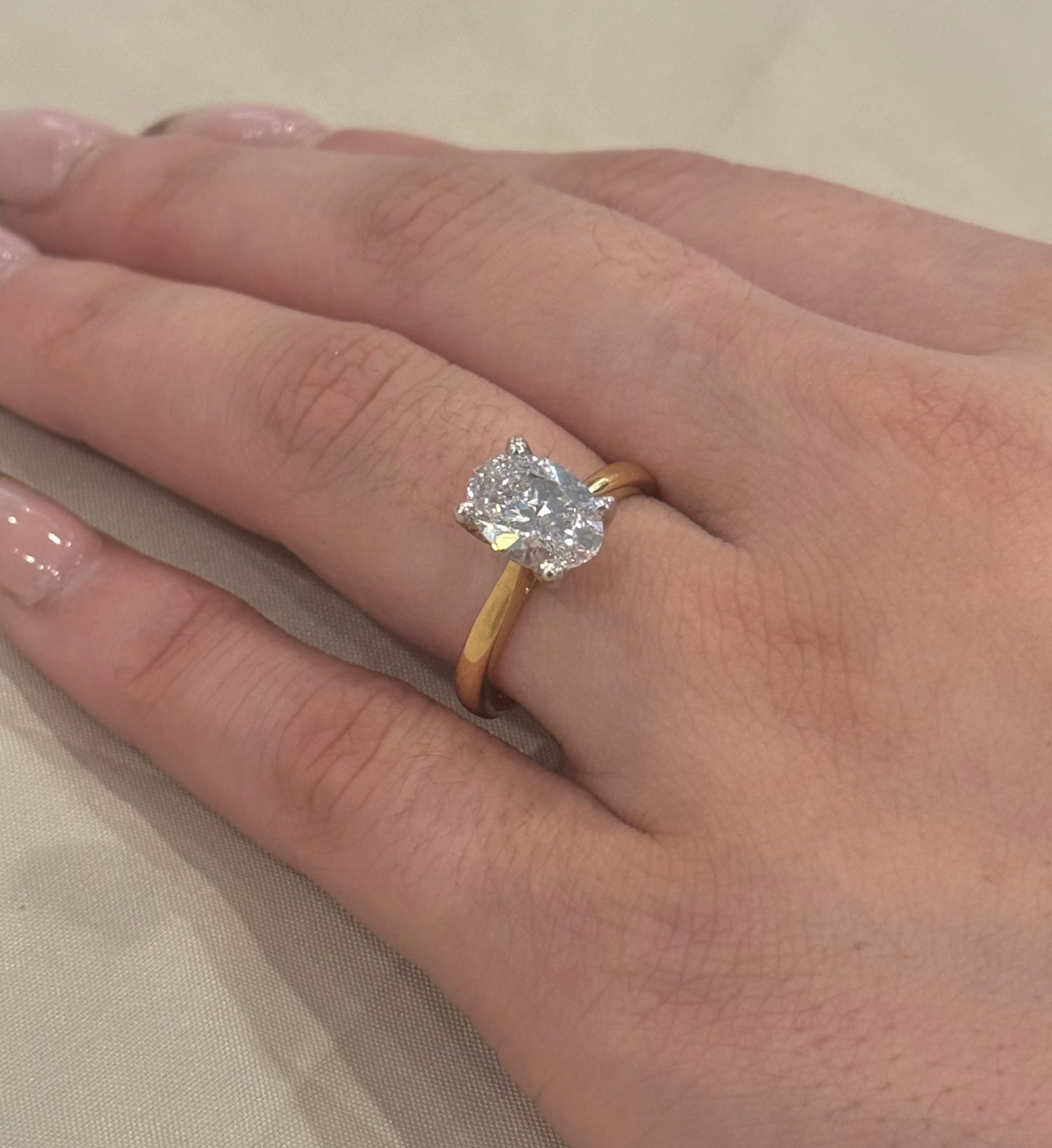 18K Yellow Gold 2.01ct Oval Laboratory Grown Diamond Solitaire