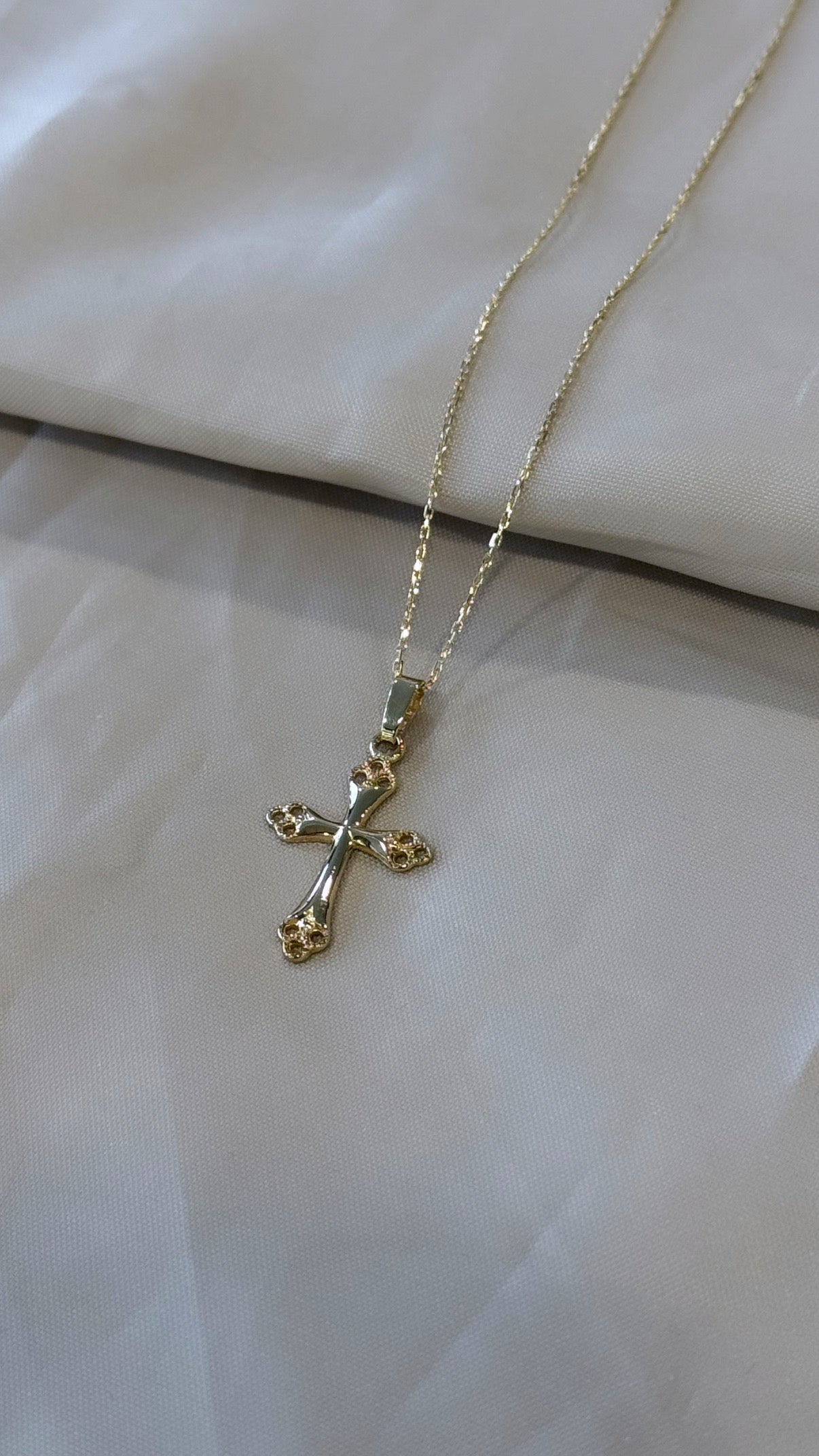 9ct Yellow Gold Filigree Cross Pendant