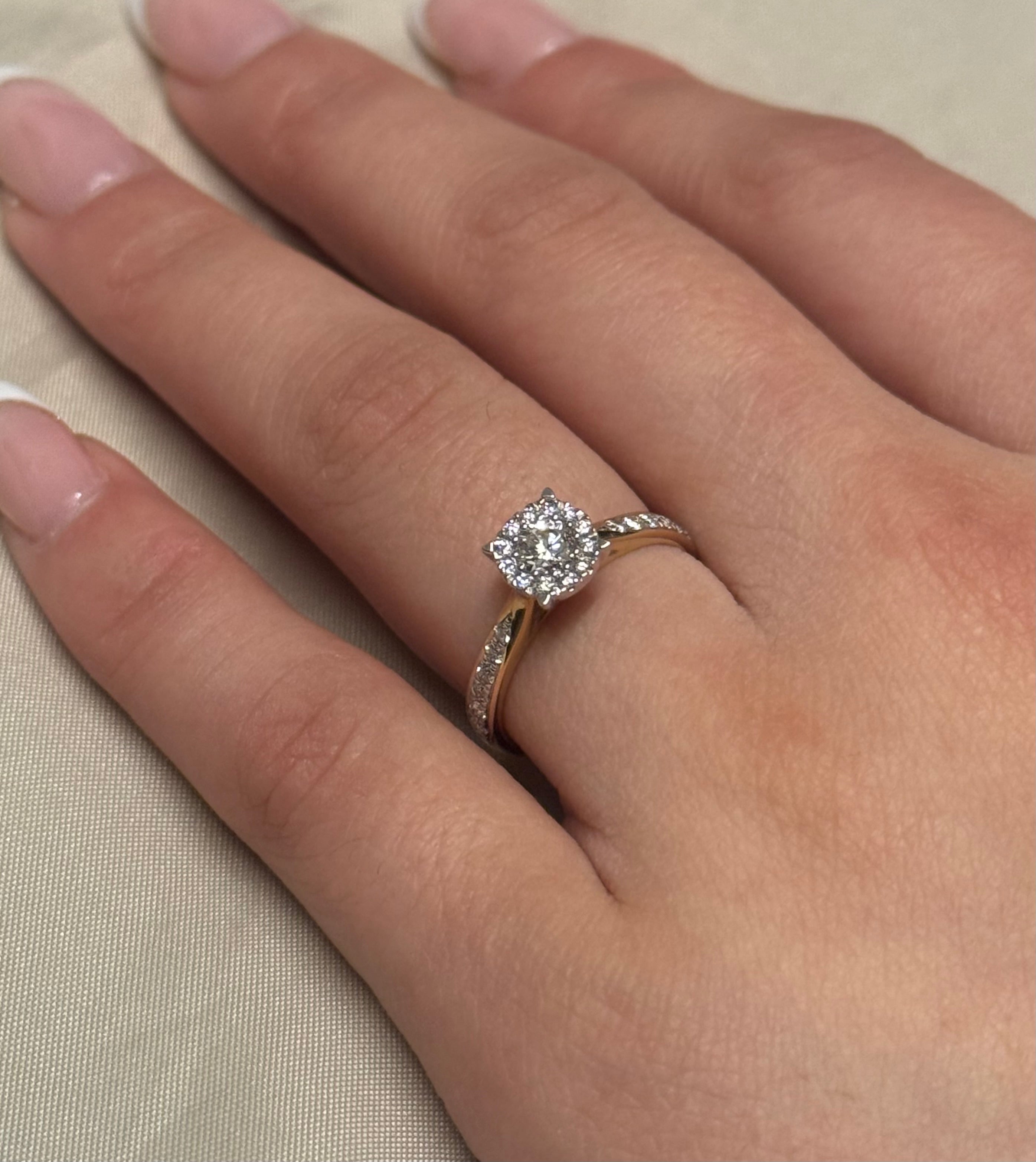 9K Yellow Gold 51pt Illusion Solitaire With Diamond Band