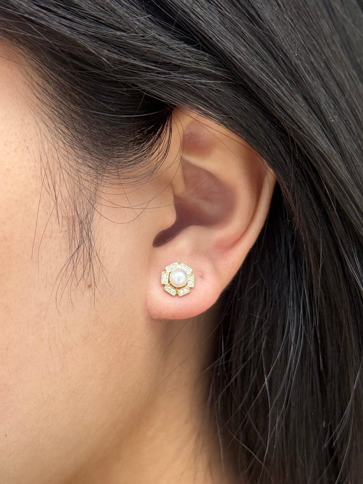9ct Yellow Gold Fancy Pearl and CZ Studs